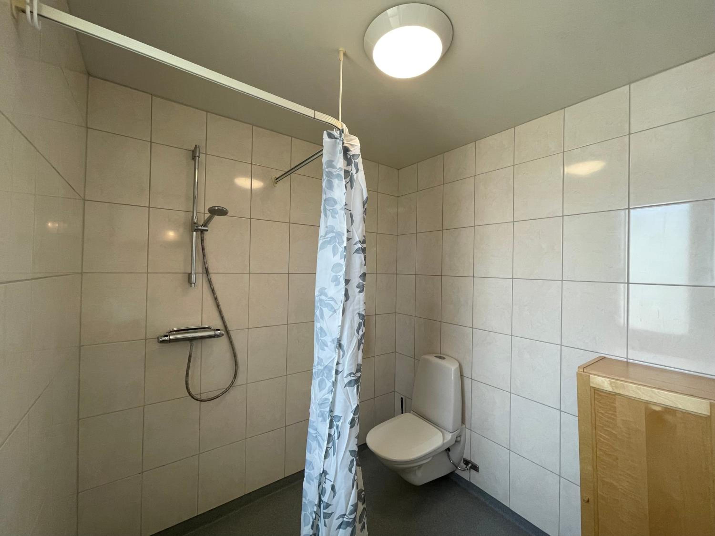 Quadruple Room with Private Bathroom - Photo 1