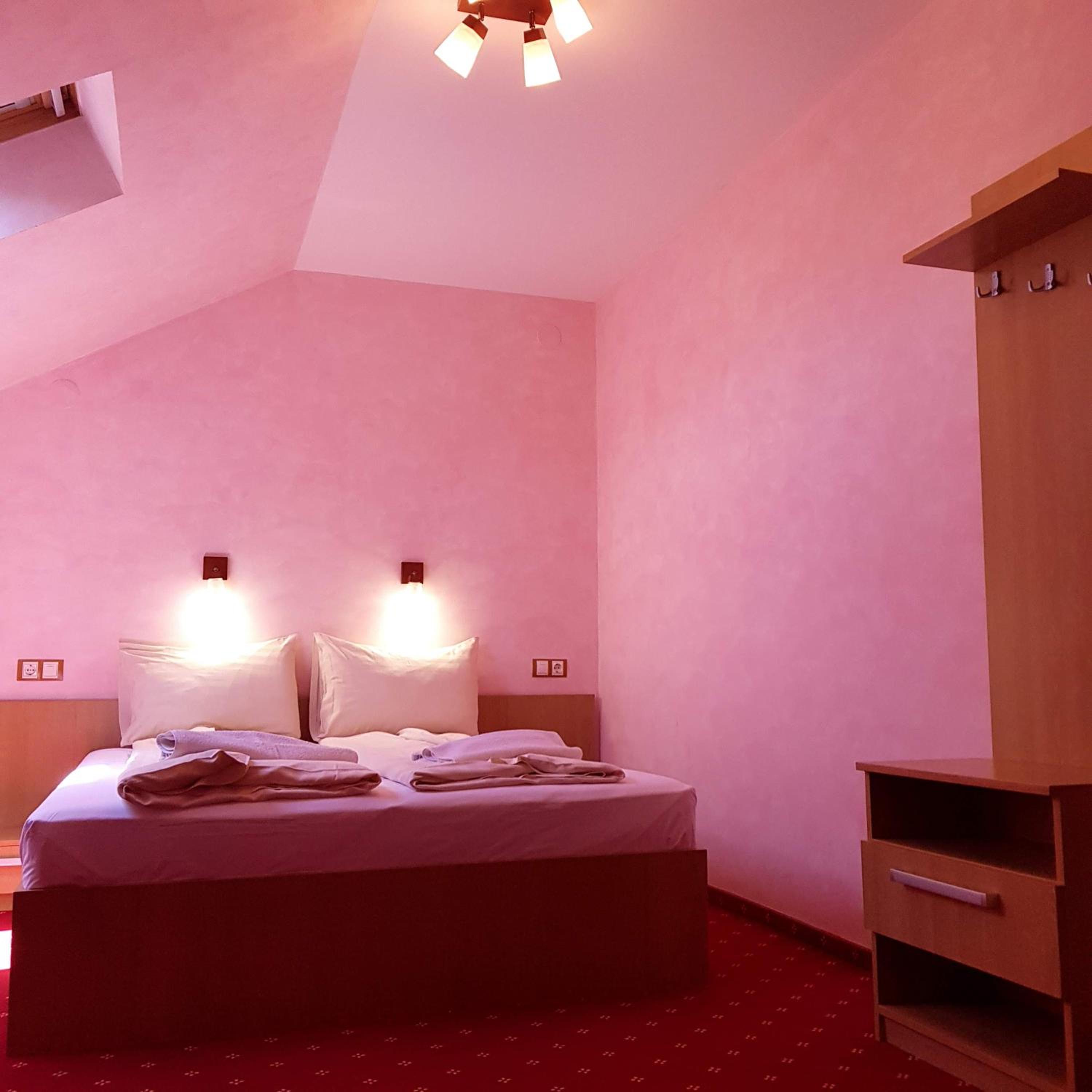 Double Room with Private Bathroom photo 2