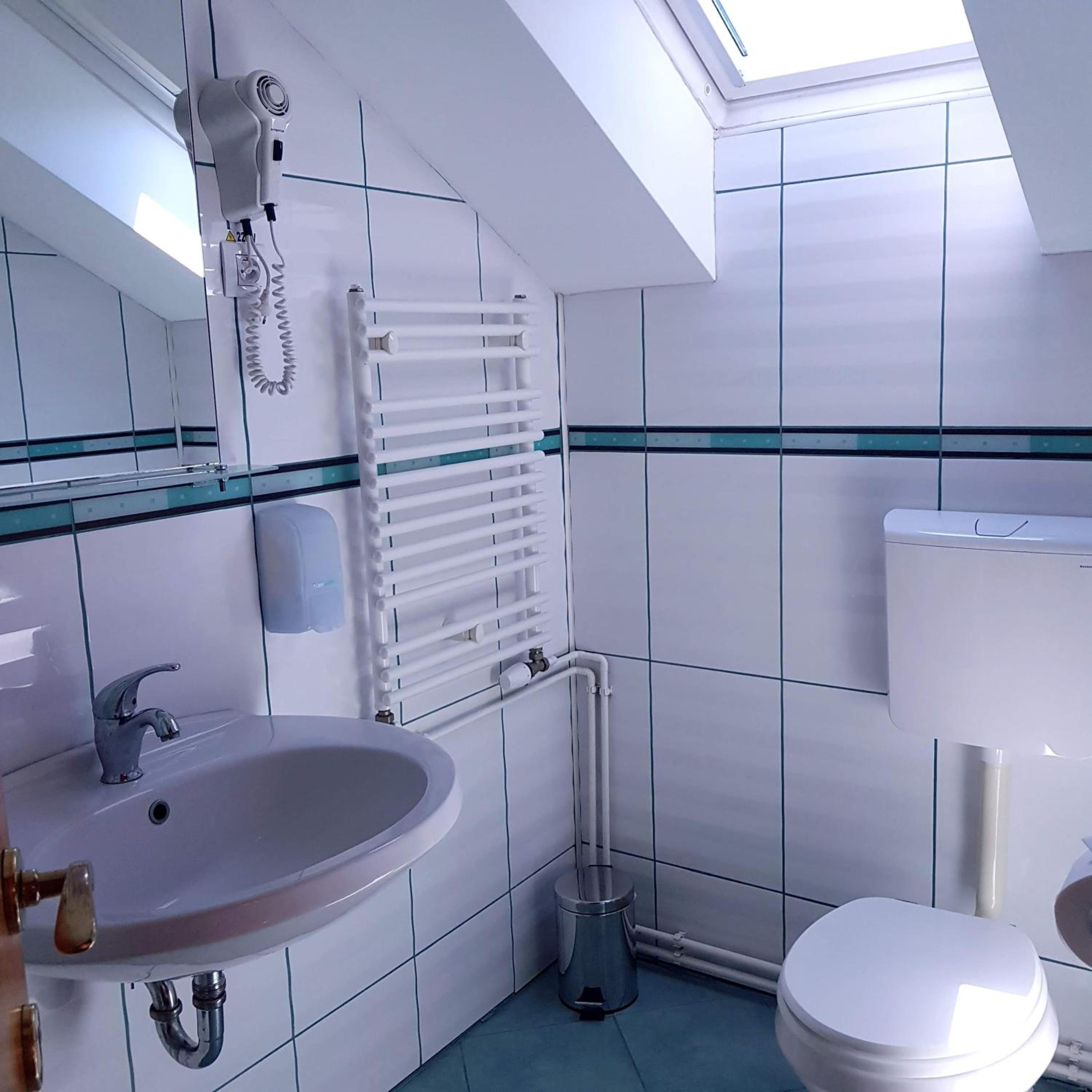 Double Room with Private Bathroom photo 3