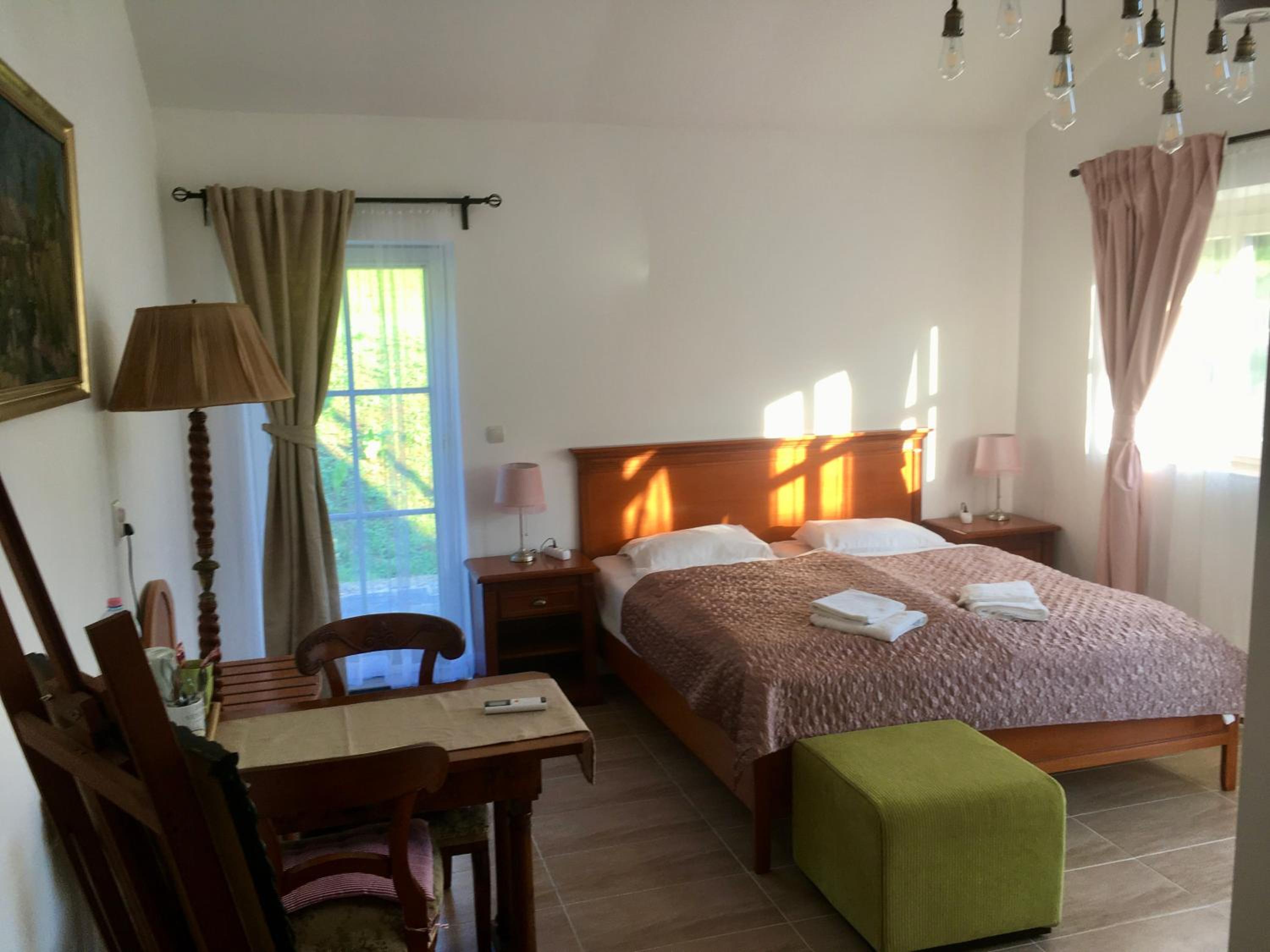 Queen Room with Garden View - Photo 2