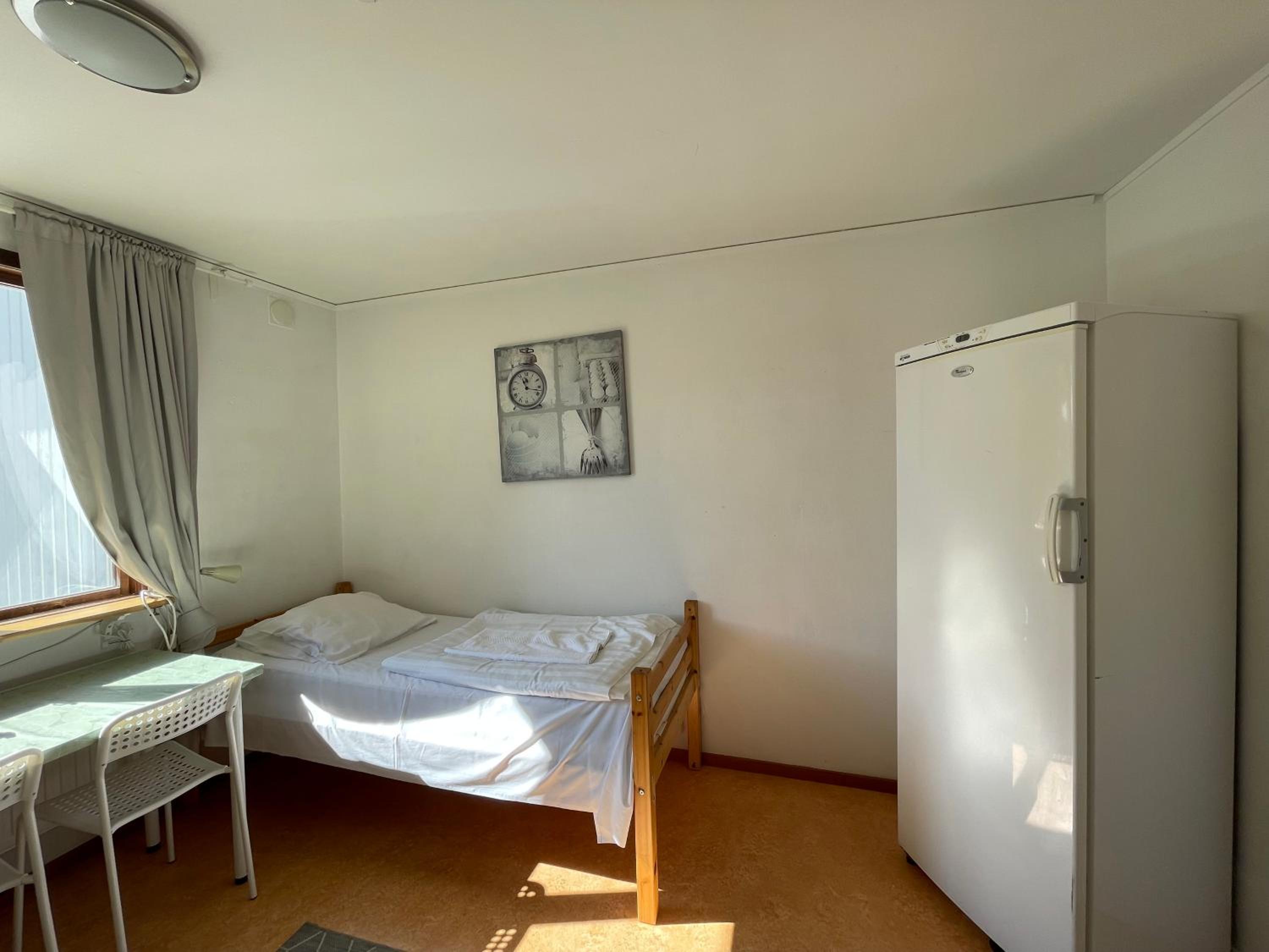 Twin Room with Shared Bathroom photo 2