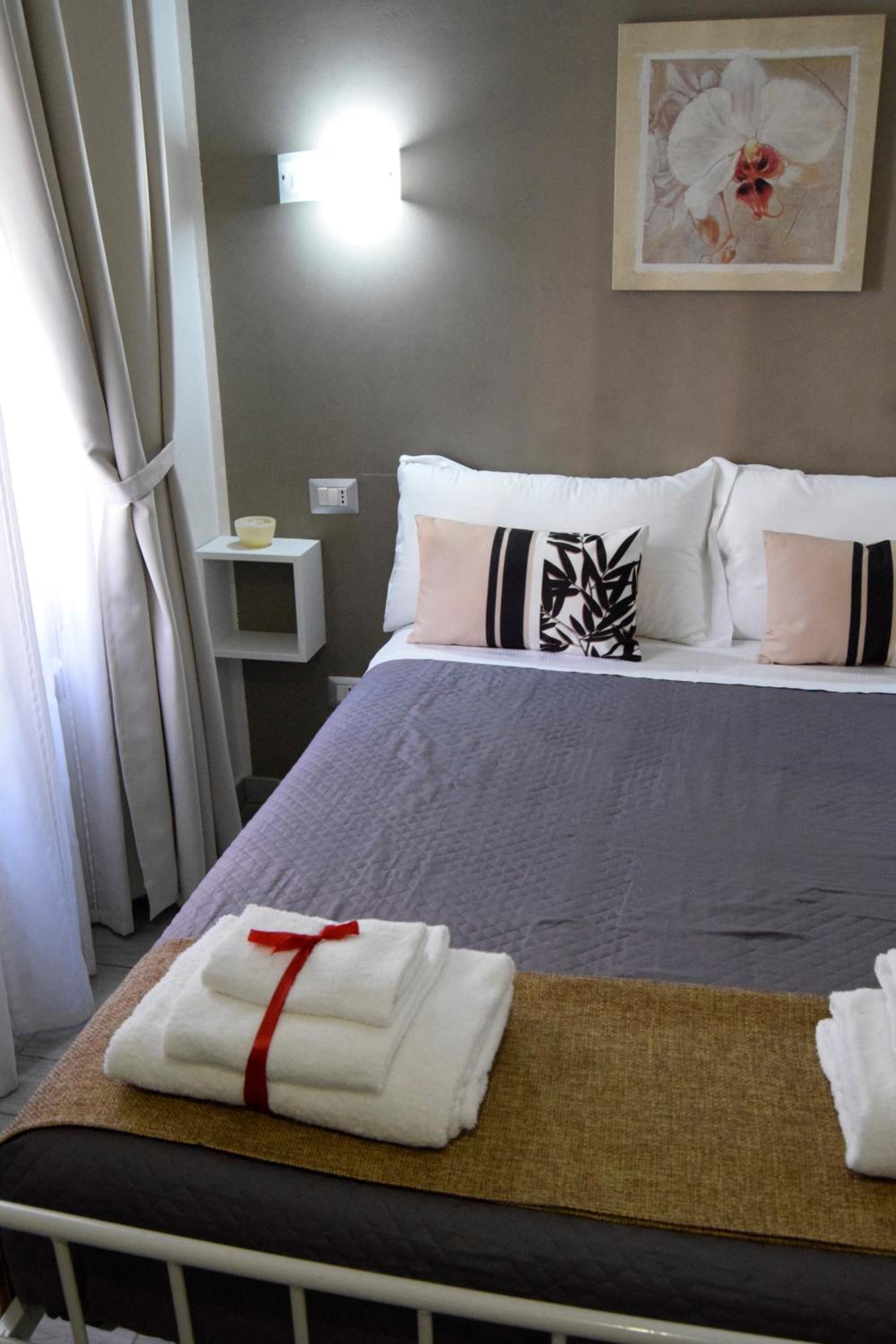 Economy Double Room photo 3