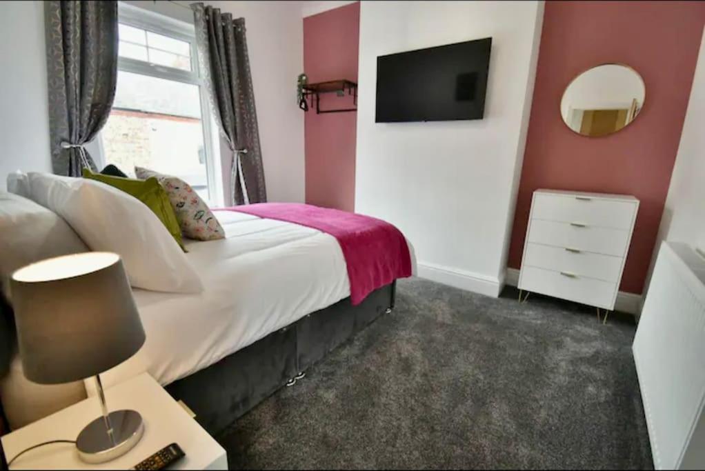 Four-Bedroom House photo 3