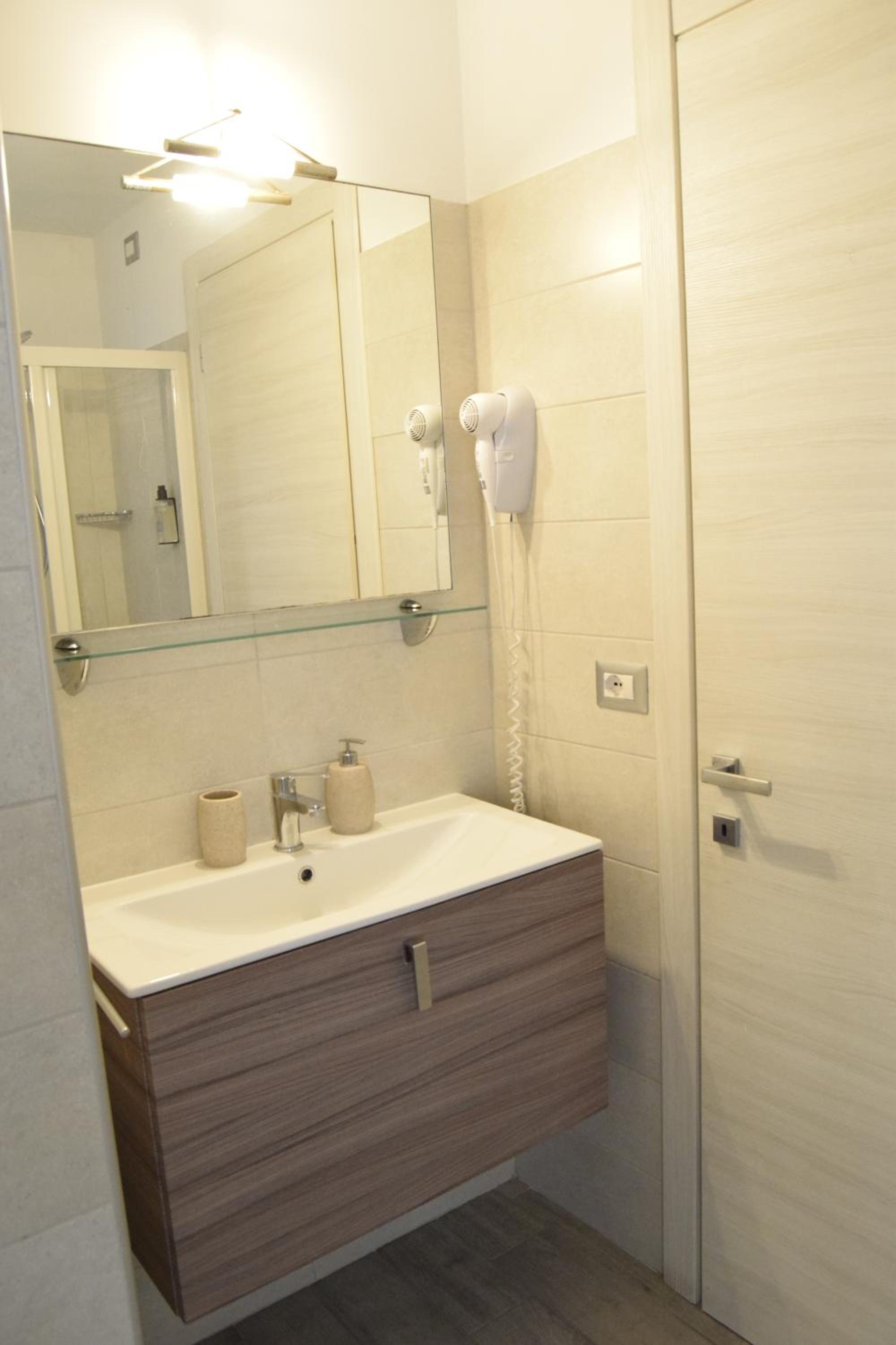 Deluxe Triple Room photo 2
