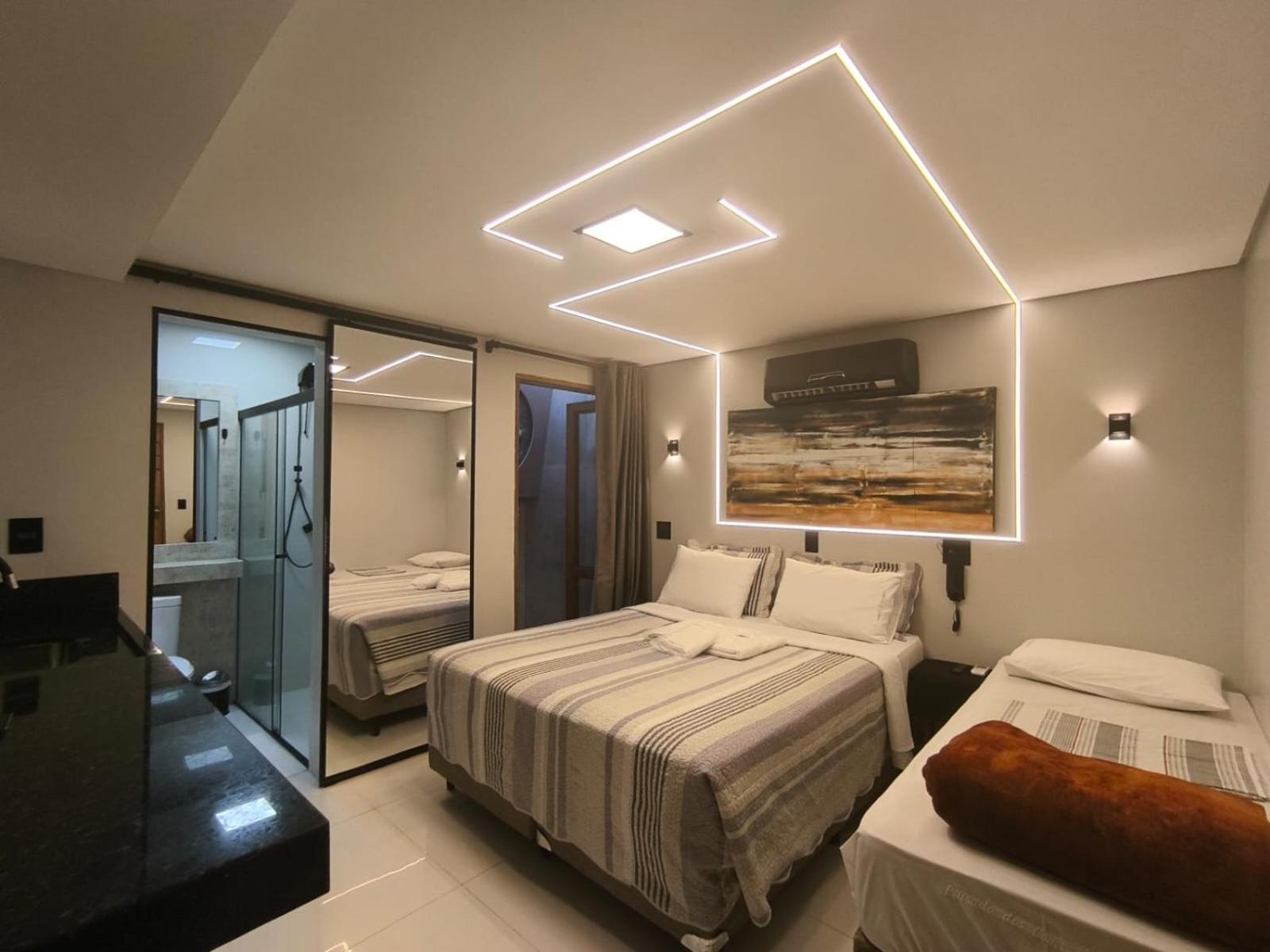 Deluxe Family Suite photo 1