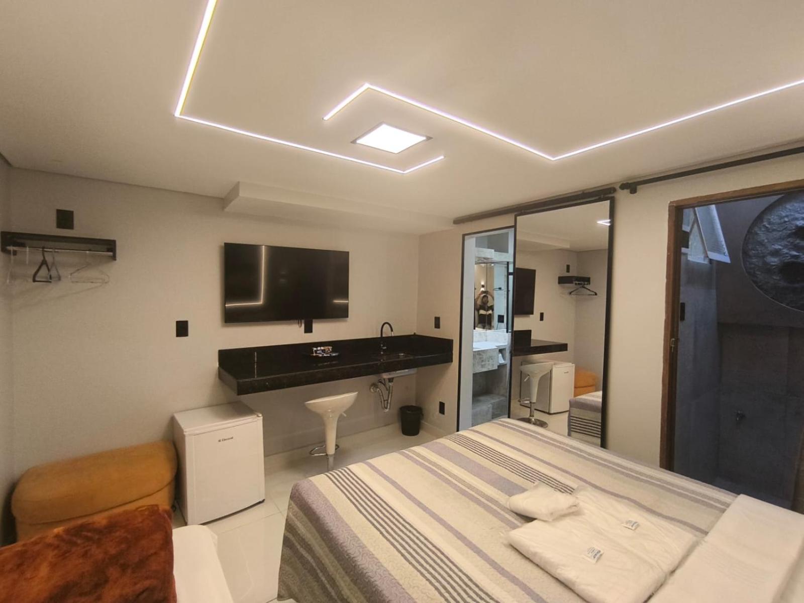 Deluxe Family Suite photo 3