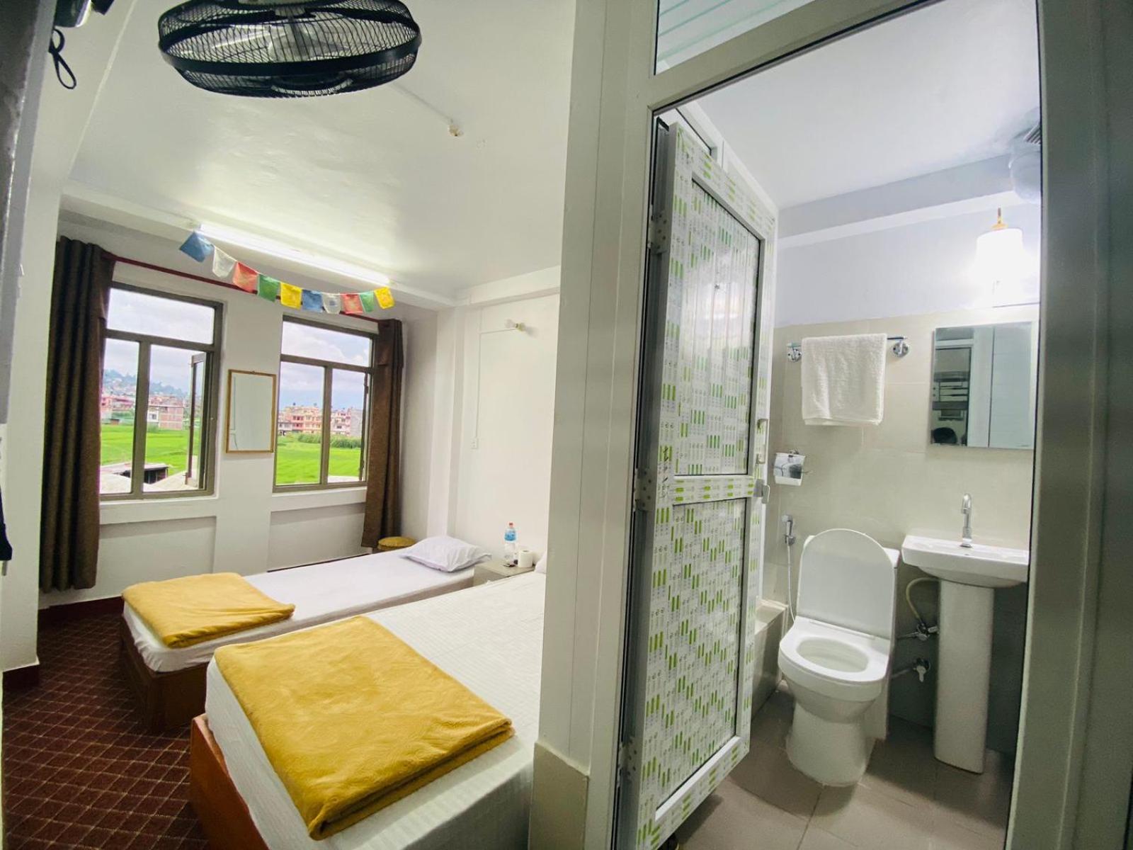 Small Double or Twin Room photo 1
