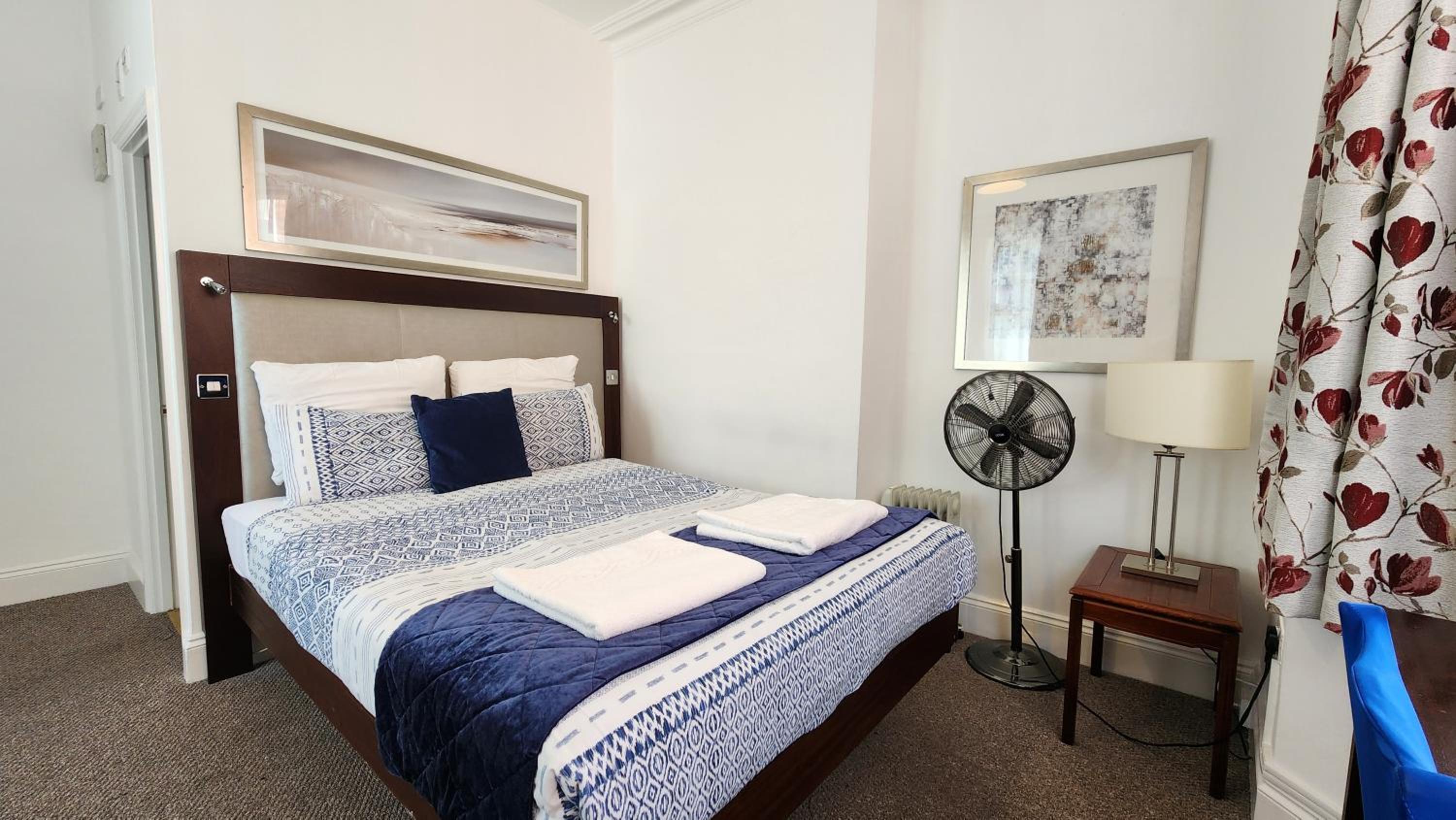 Double Room with Private Bathroom