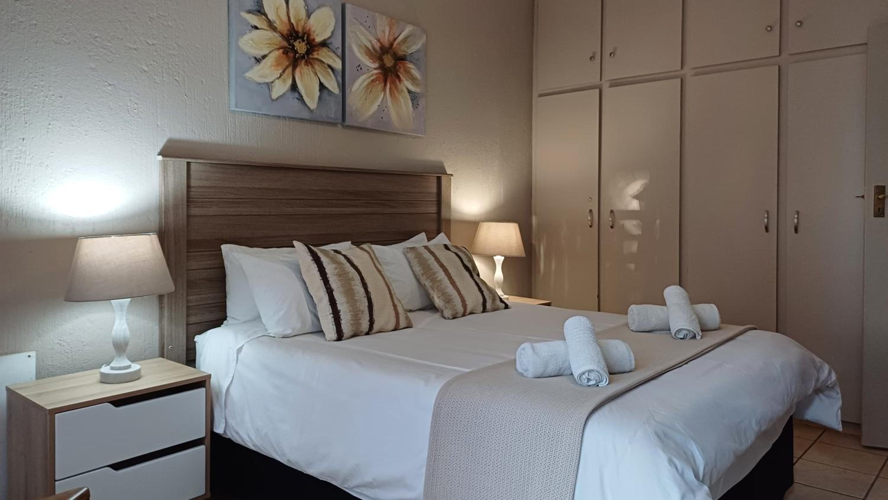 Double Room with Garden View - Photo 2