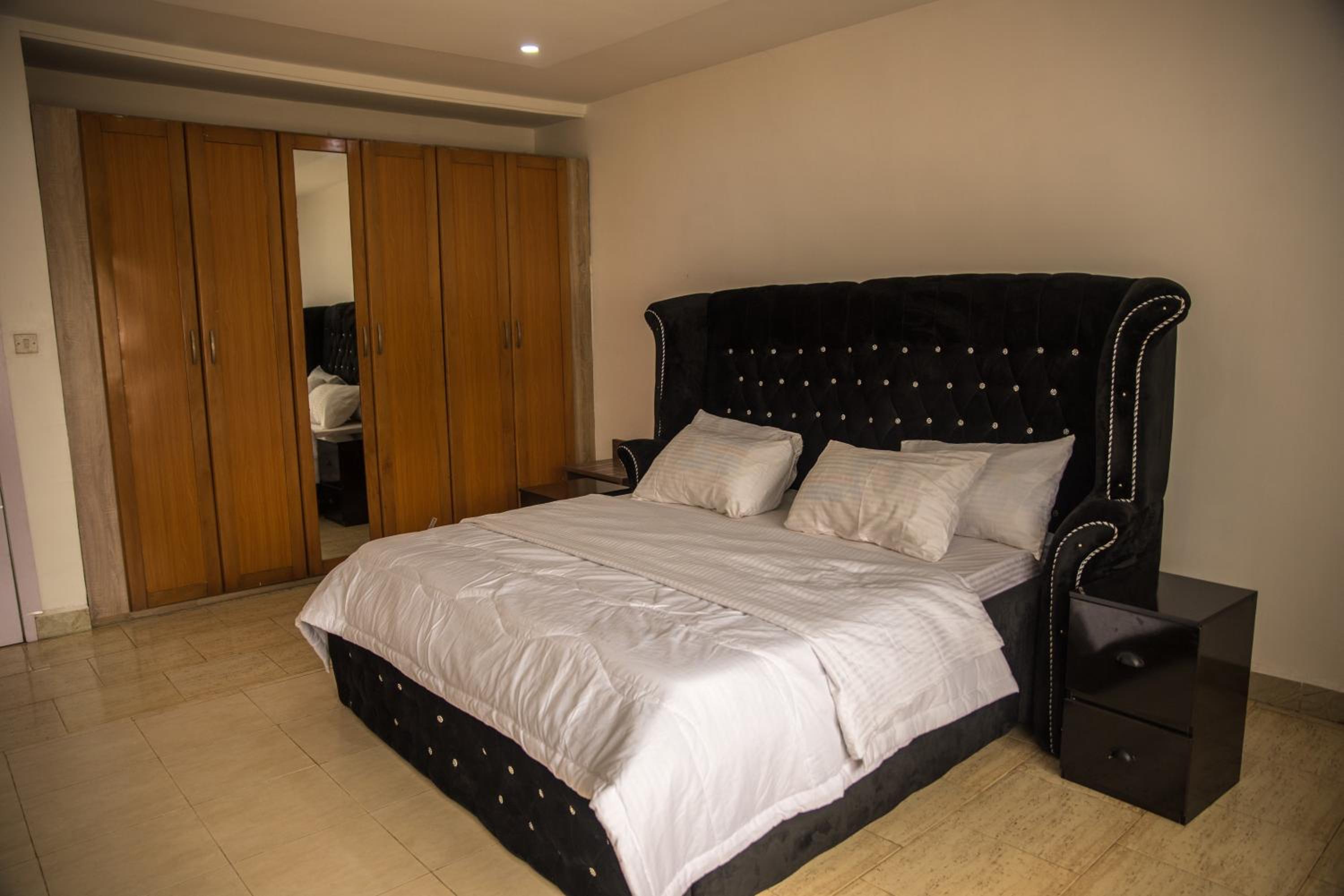 Three-Bedroom Villa photo 3