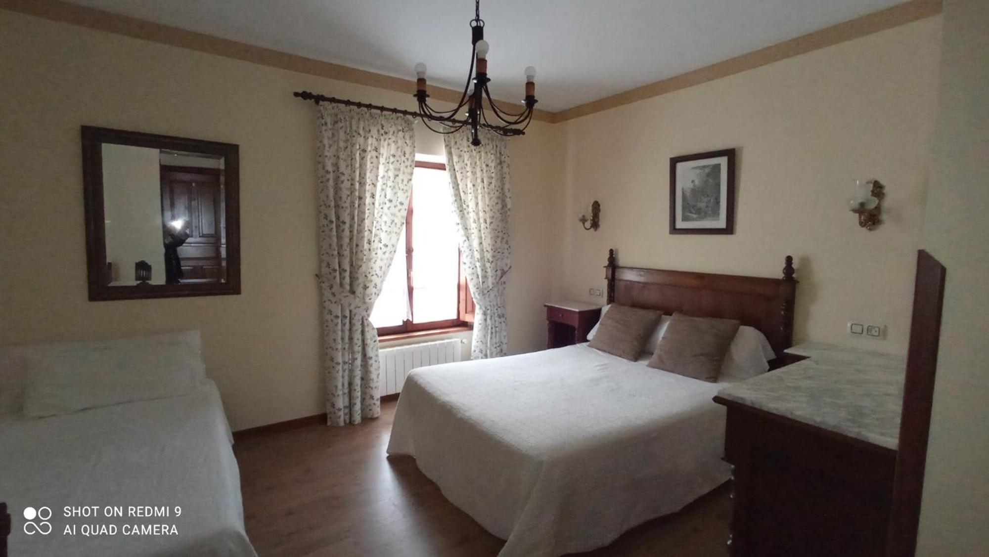 Habitación Triple con Baño Privado