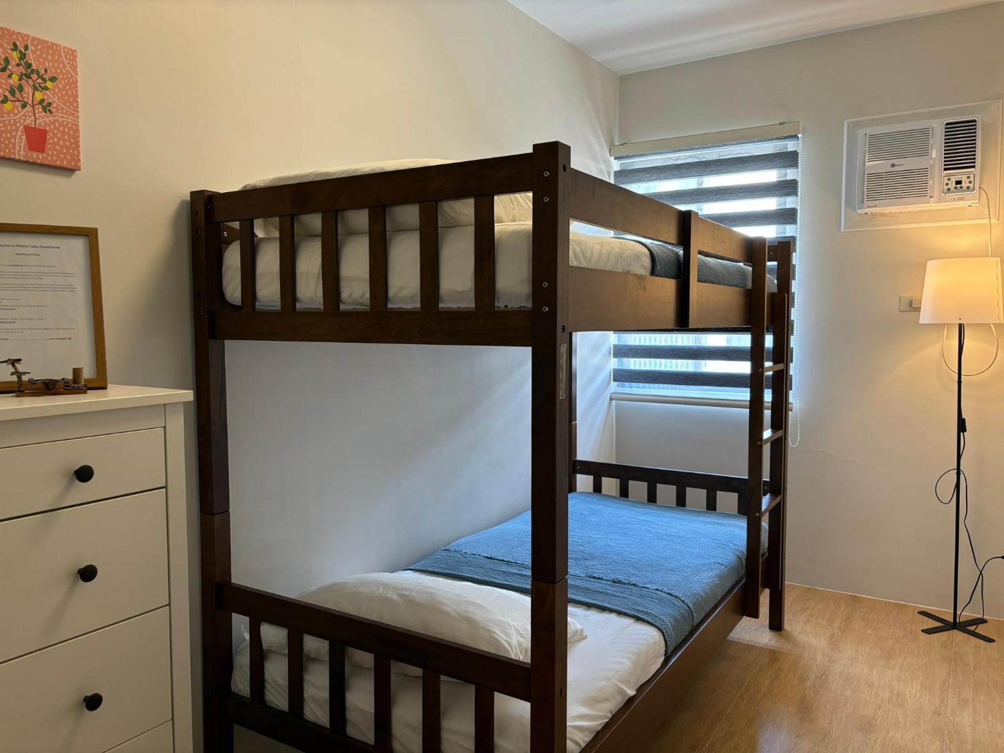 Three-Bedroom House photo 3