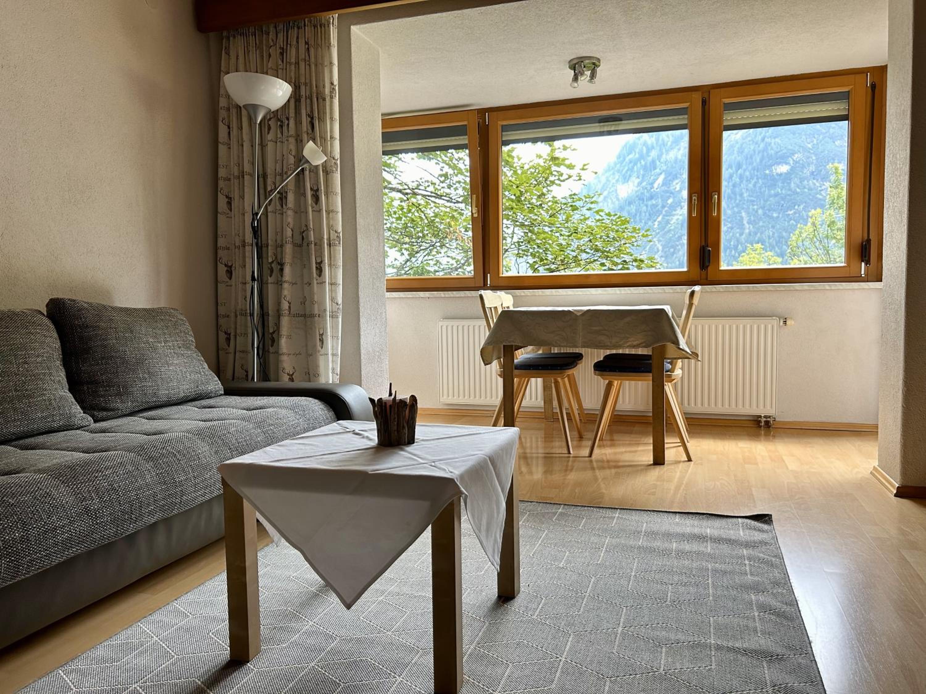 Standard Two-Bedroom Apartment with Balcony - 5 photo 2