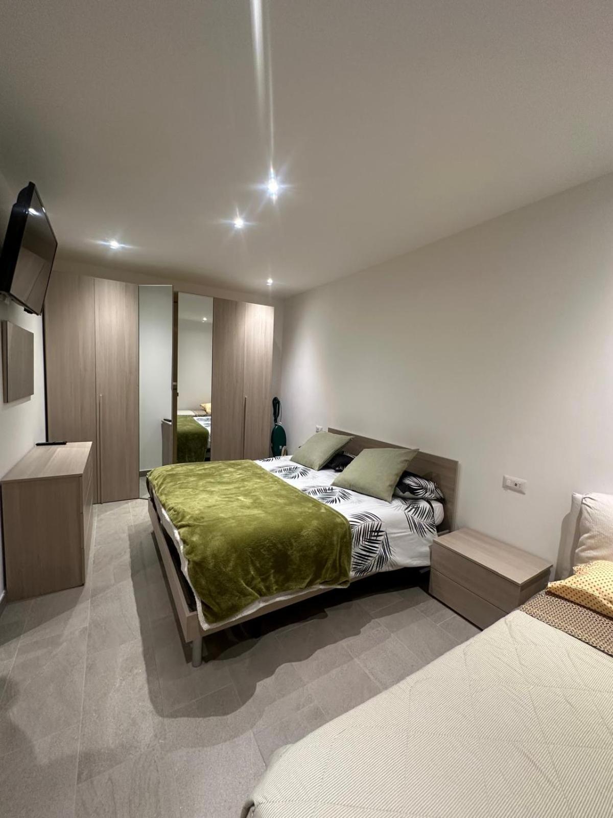 One-Bedroom House photo 1