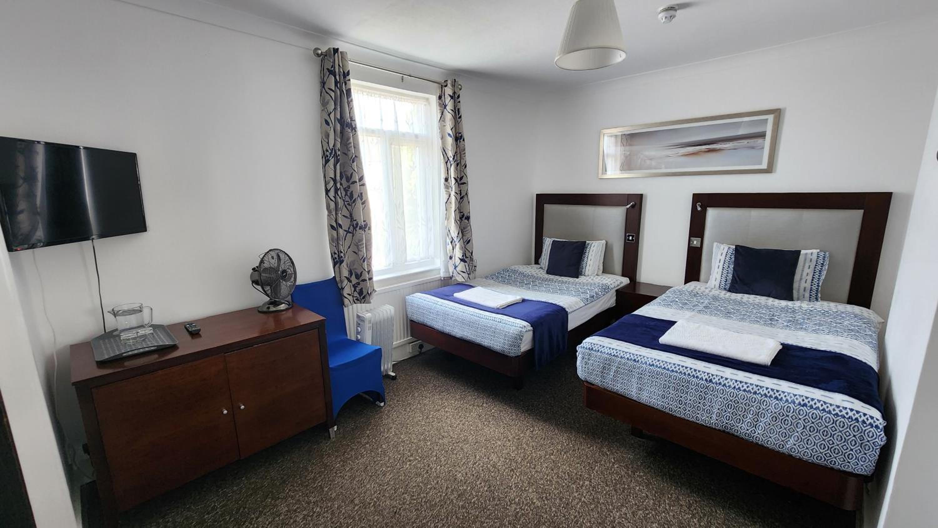 Twin Room with Private Bathroom