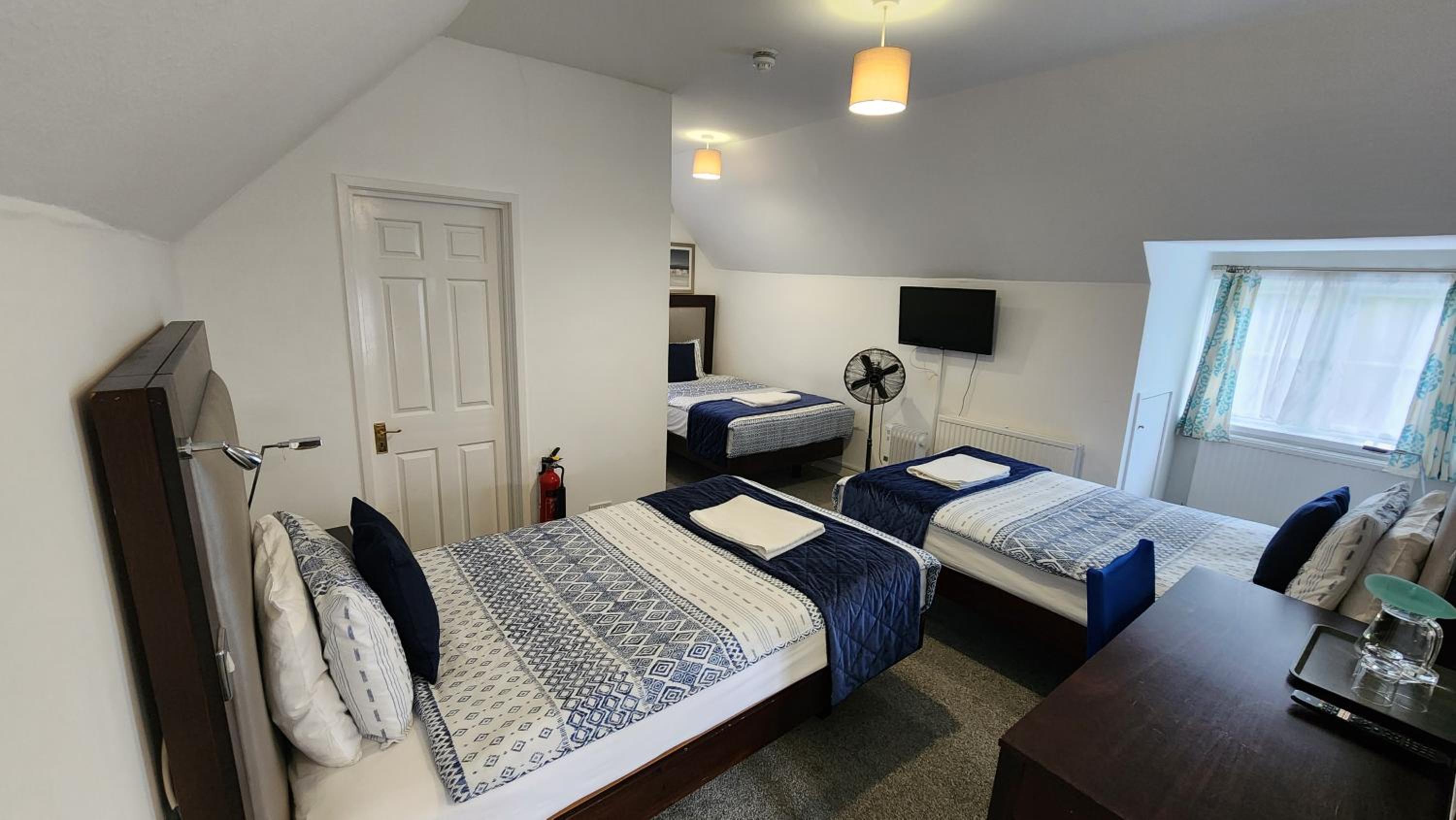 Triple Room with Private Bathroom