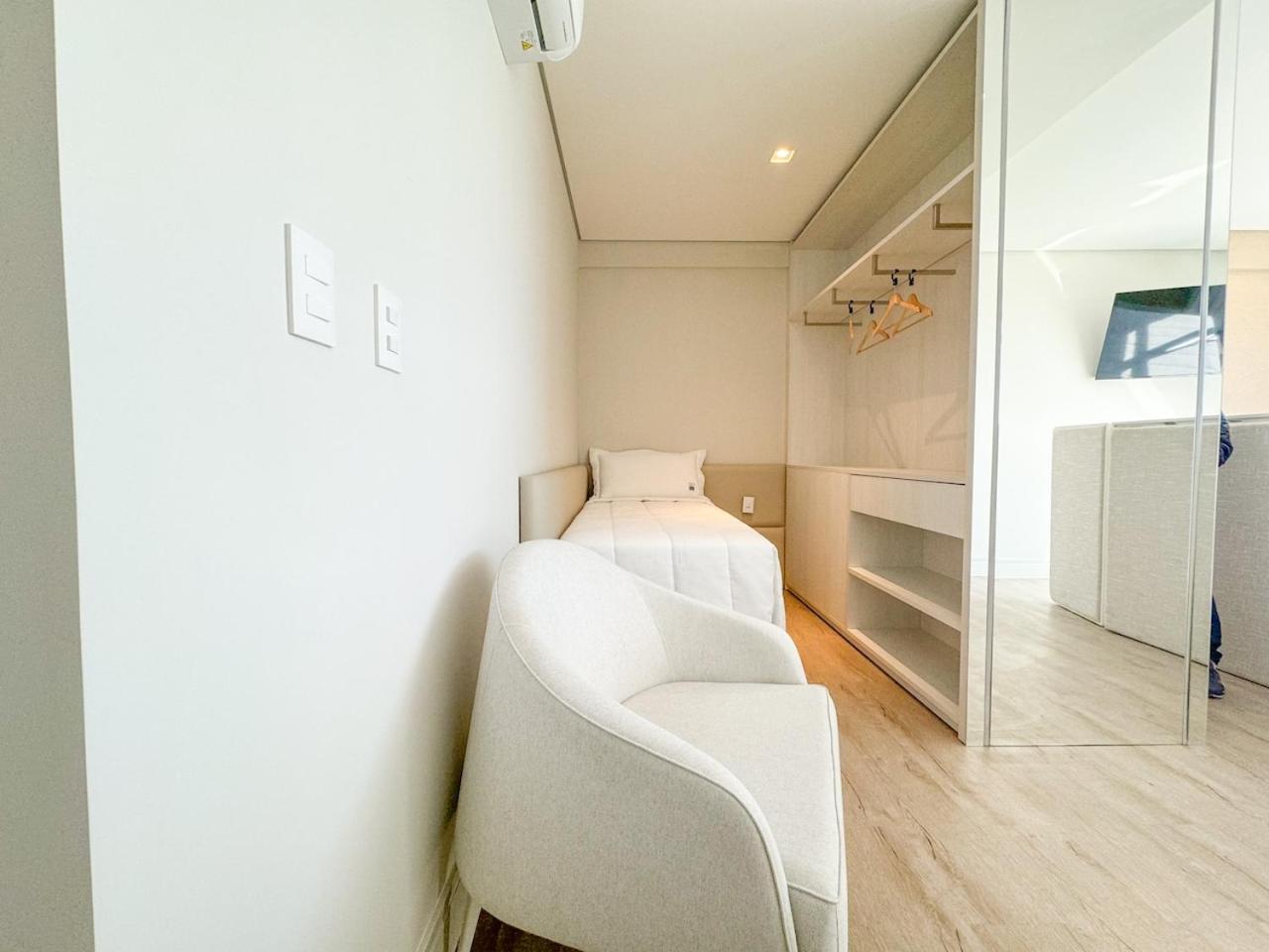 Deluxe Suite with Sea View photo 2