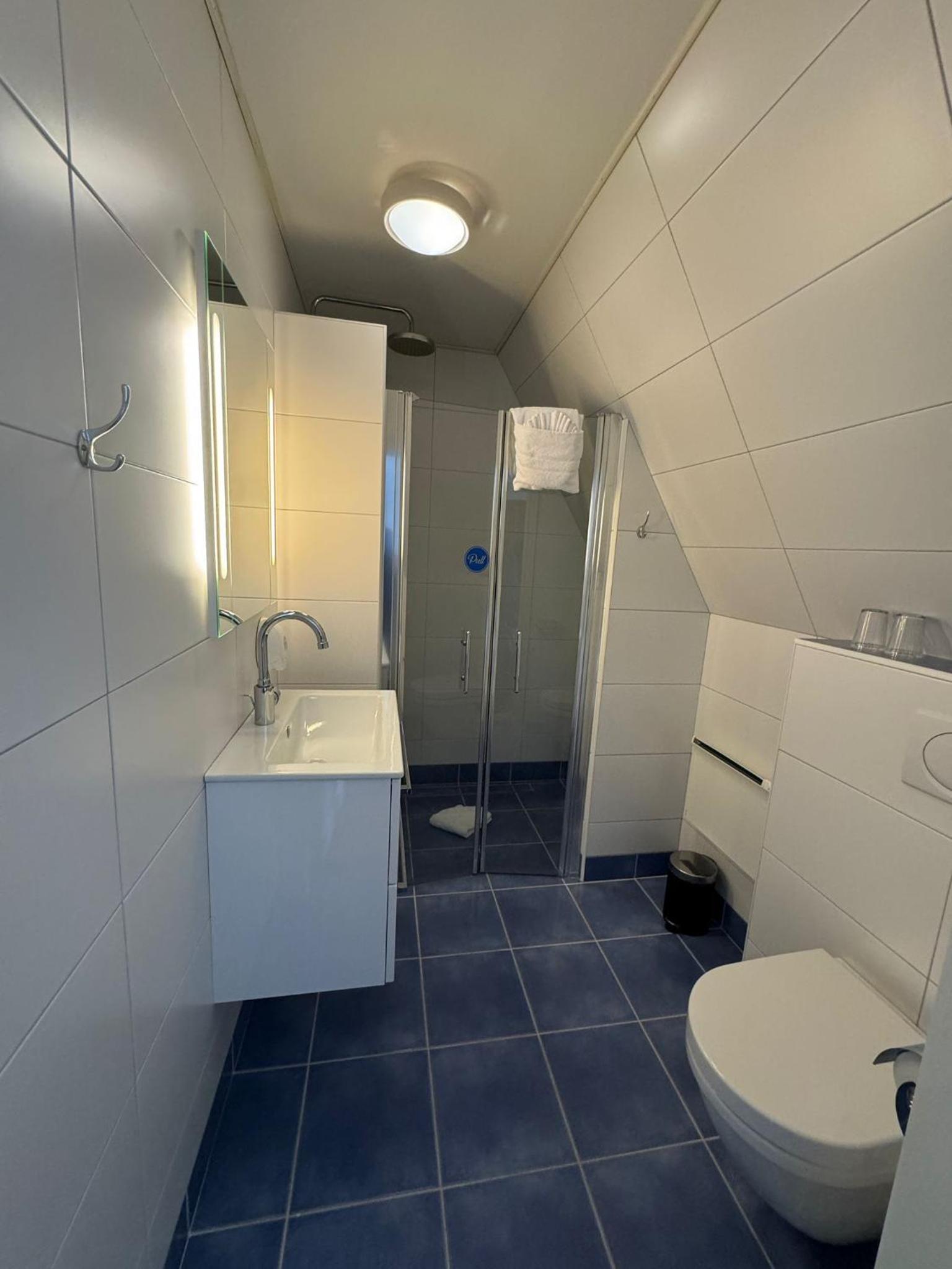 Standard Twin Room photo 3