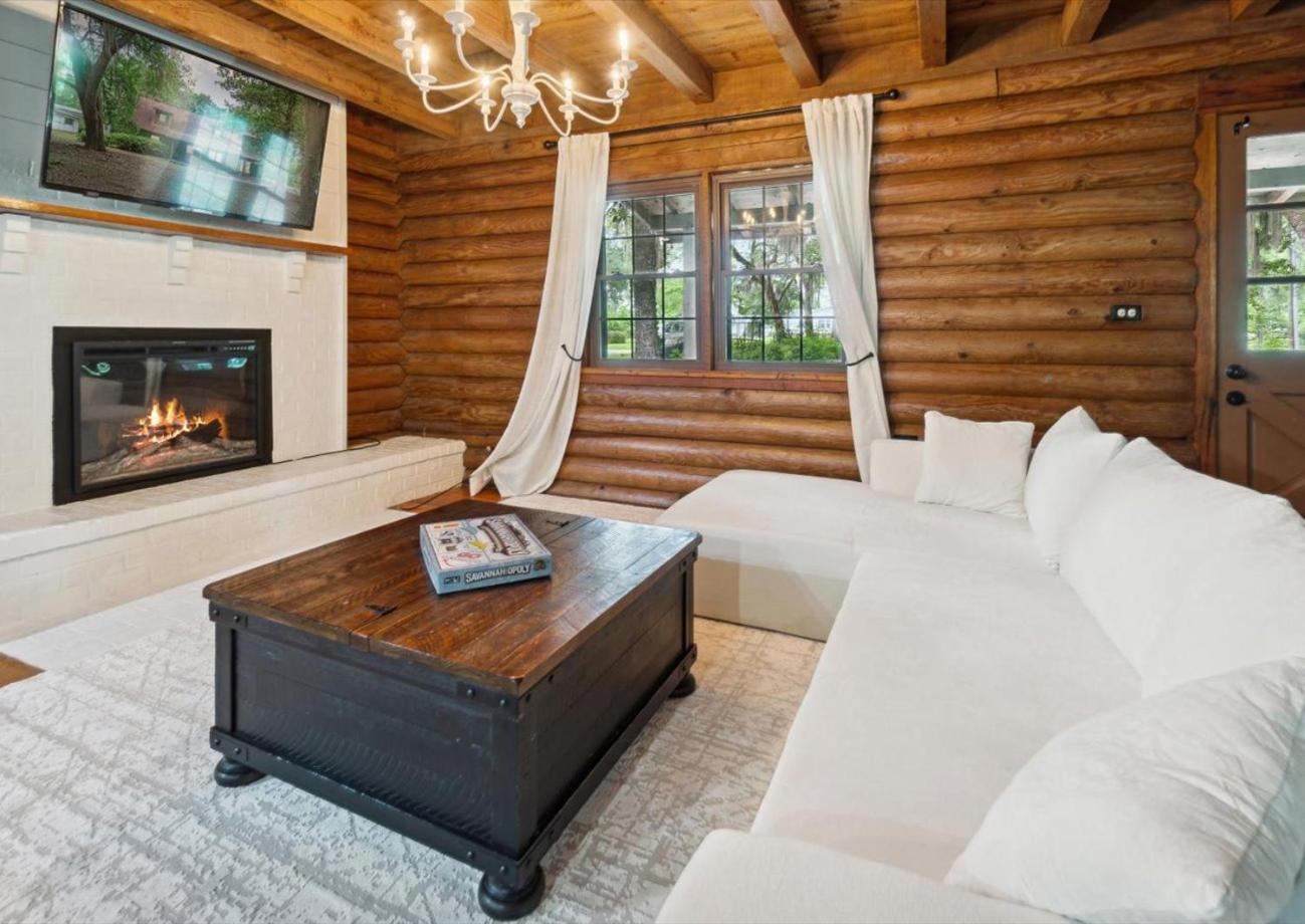 Three-Bedroom House photo 1