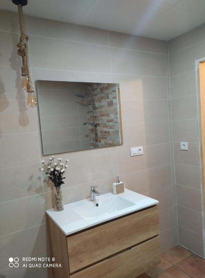 One-Bedroom House photo 2