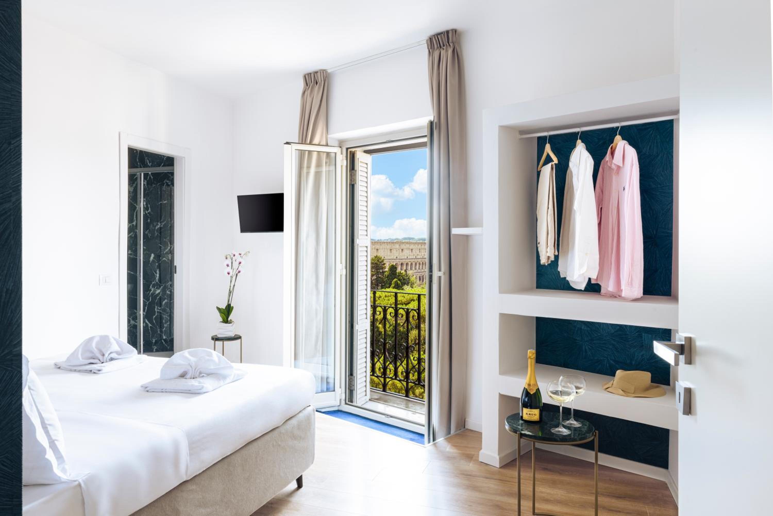 Deluxe Room with Colosseum View