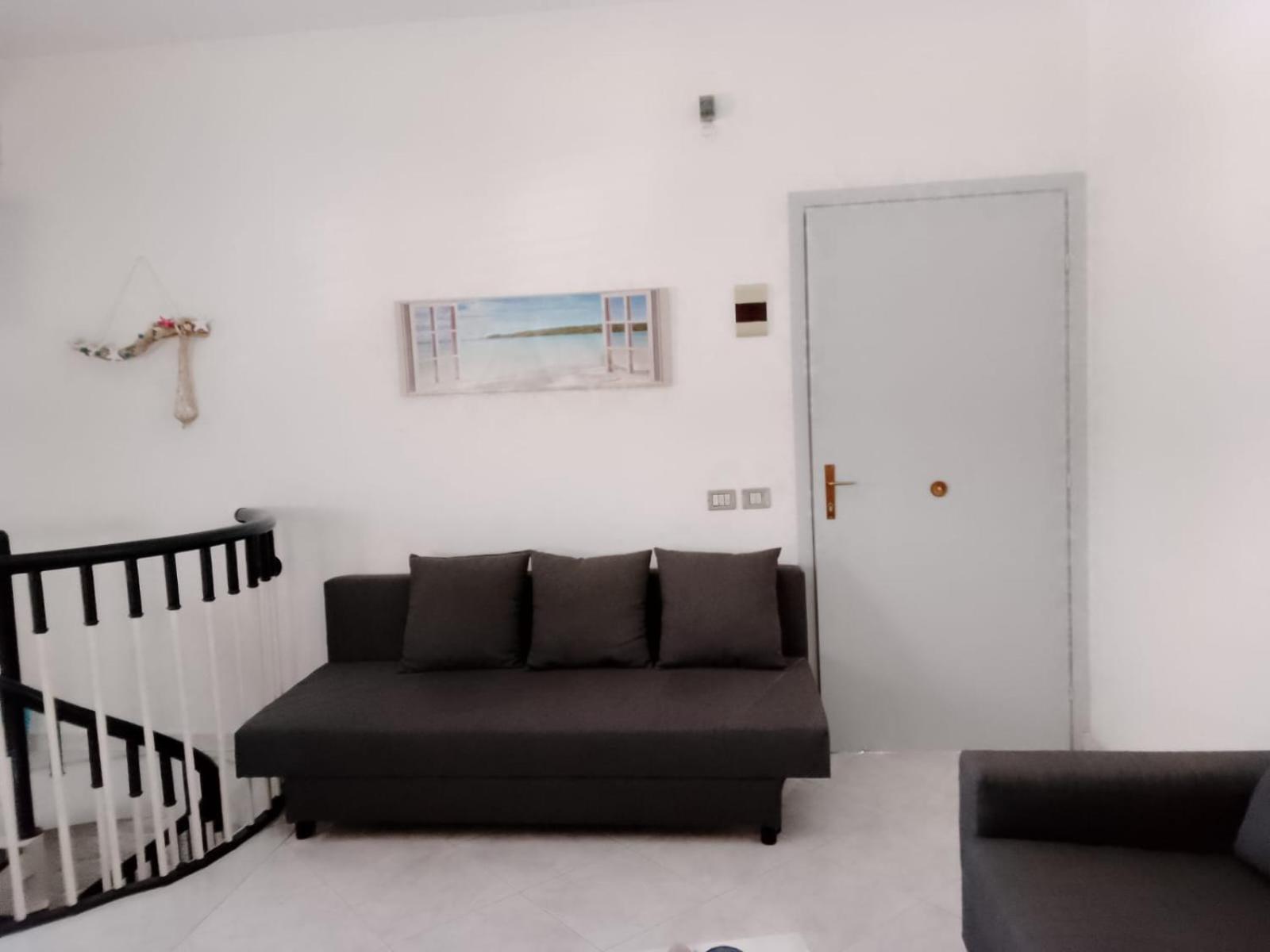 One-Bedroom House photo 1