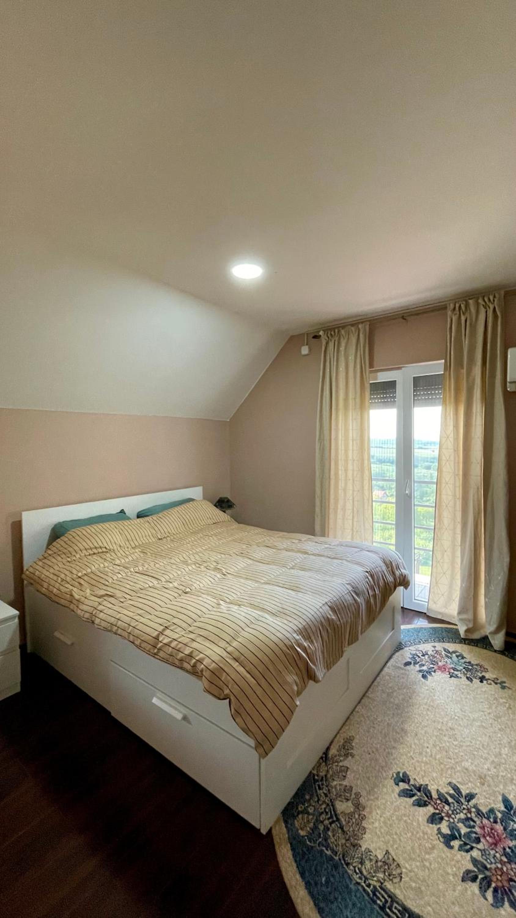 Three-Bedroom Vacation Home photo 2