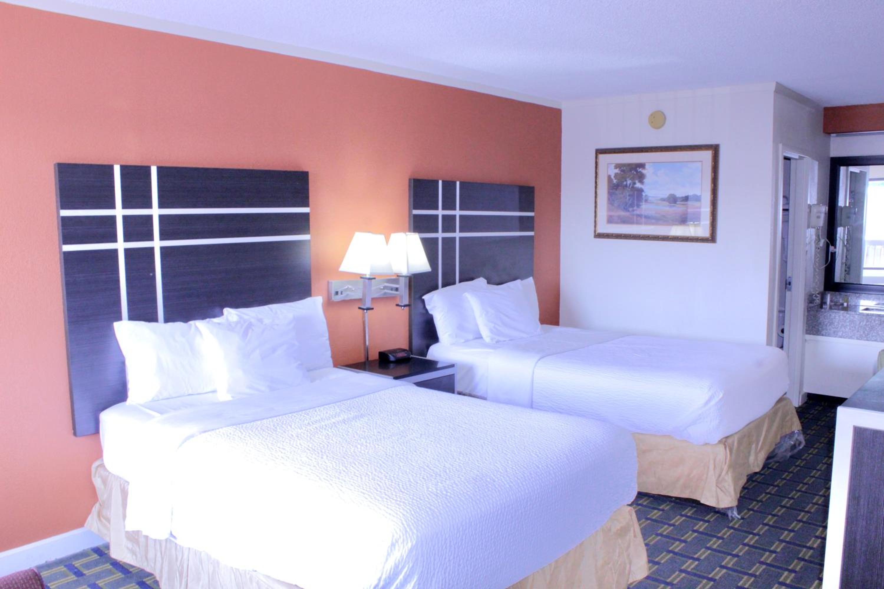 Double Room with Two Double Beds - Smoking - Photo 1