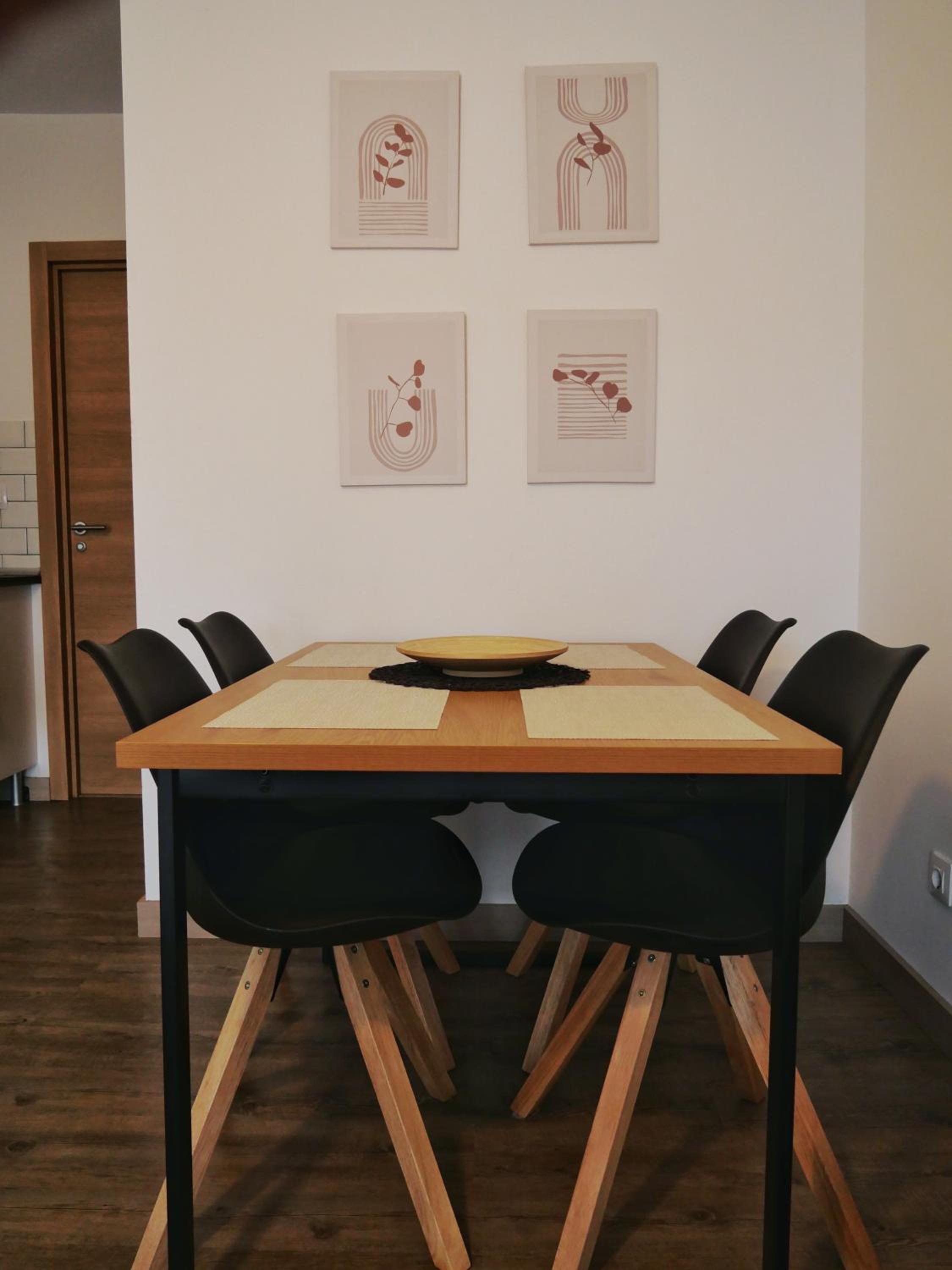 One-Bedroom Apartment photo 2