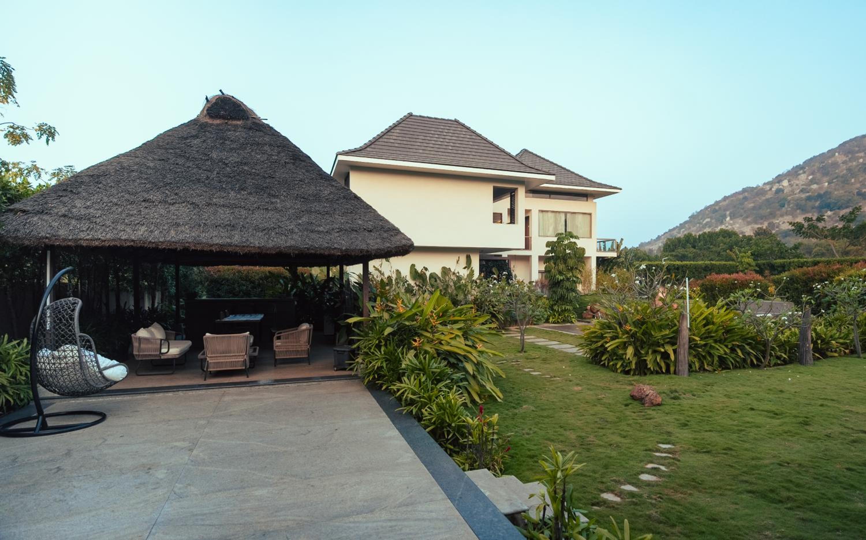 Villa with Private Pool - Photo 26