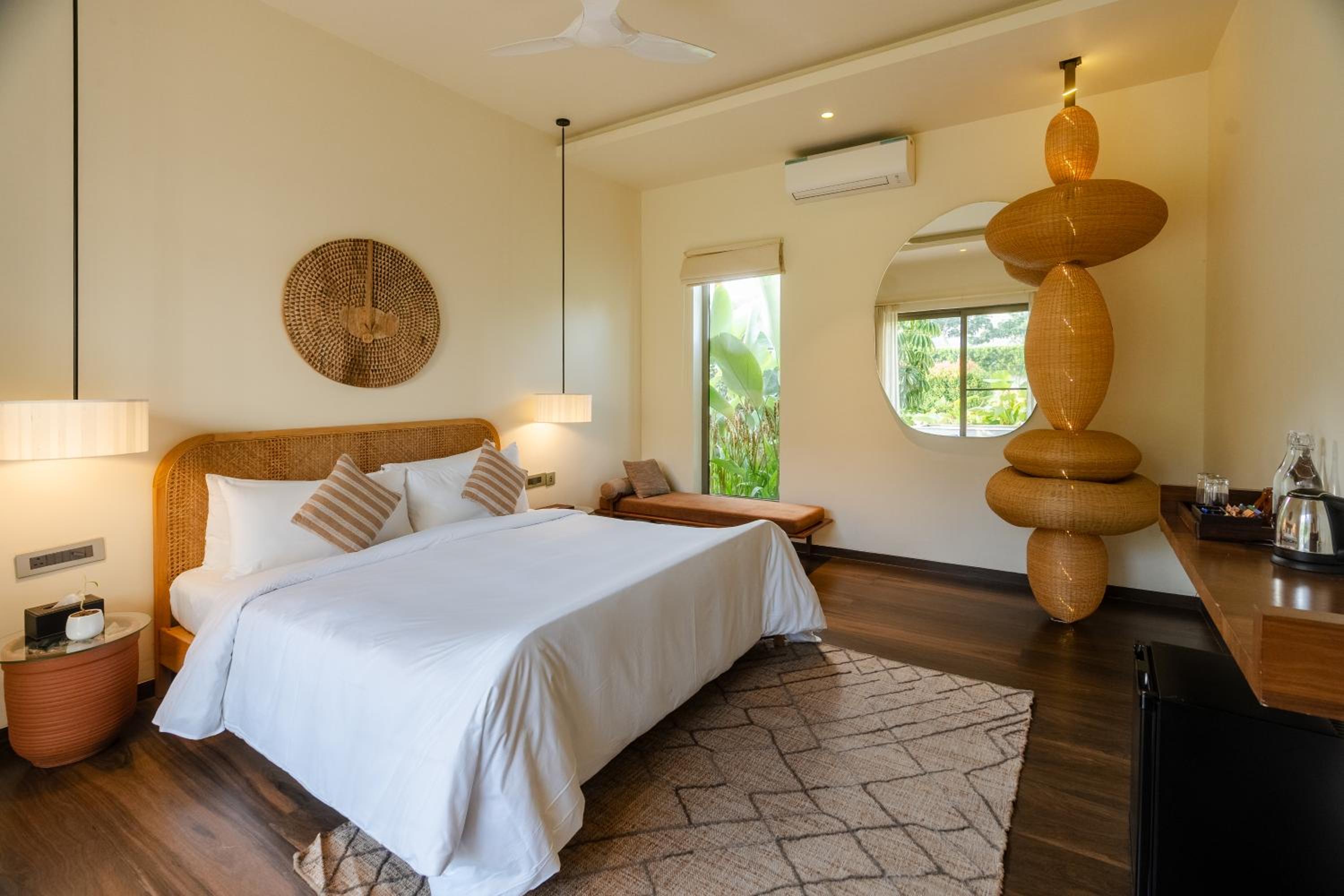Villa with Private Pool - Photo 8