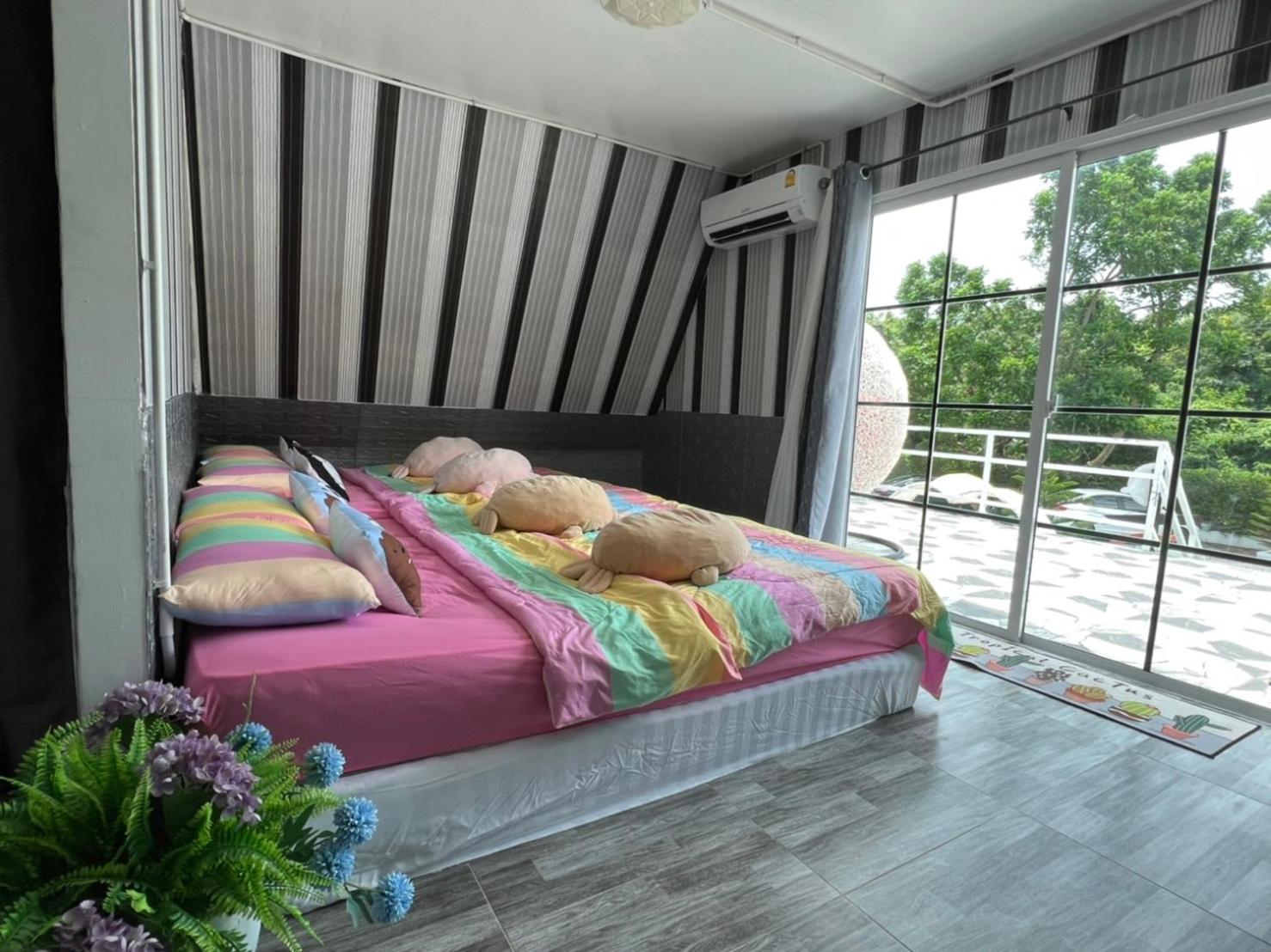 Two-Bedroom House - Photo 7