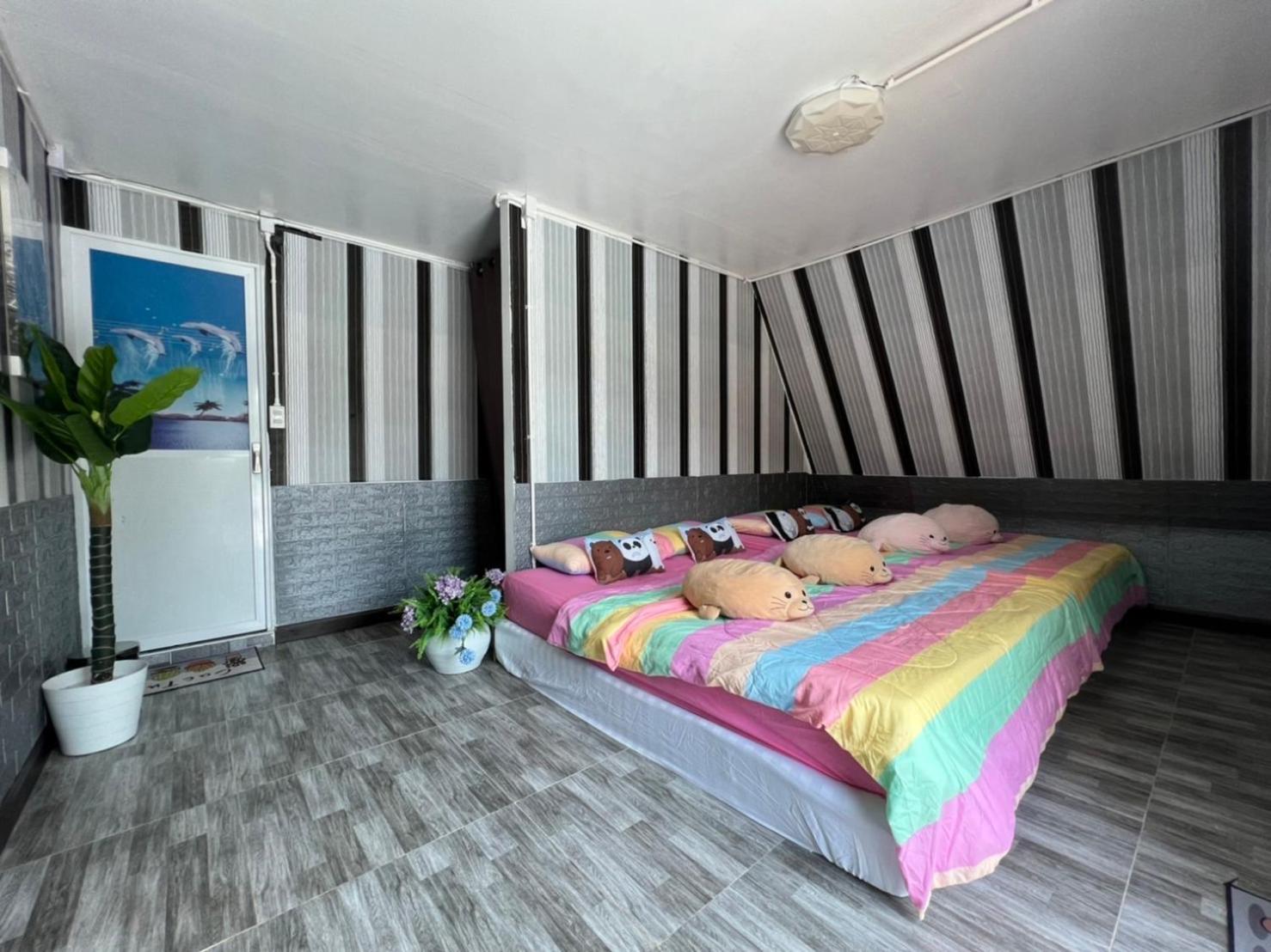 Two-Bedroom House - Photo 6