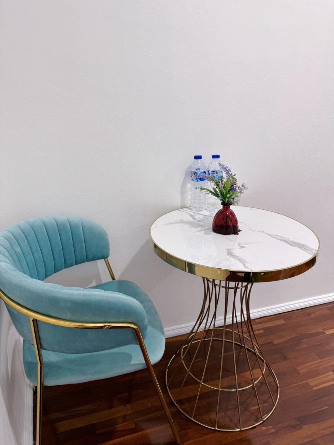 Standard Queen Room - Photo 8
