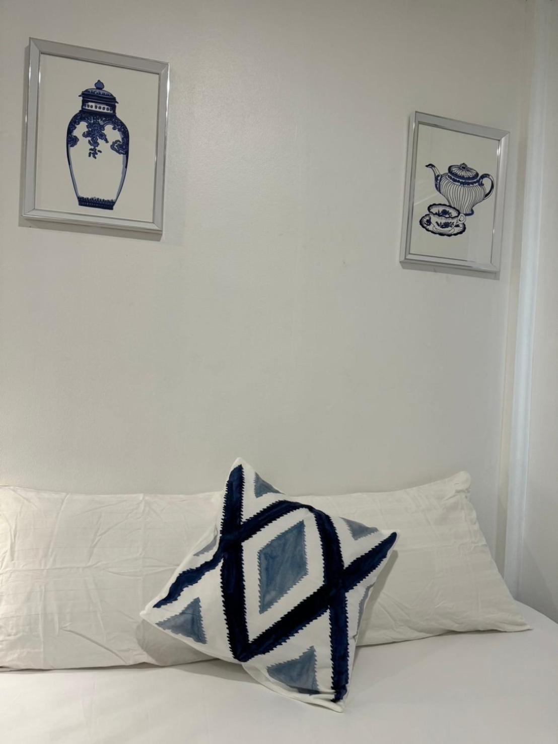Standard Queen Room - Photo 7