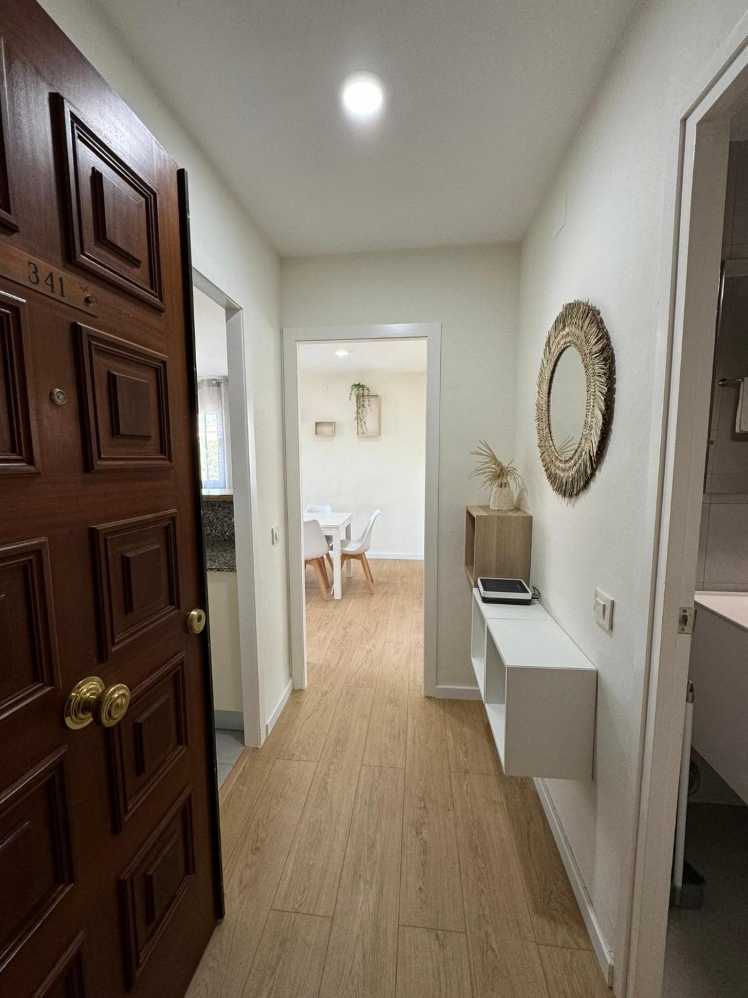 Apartamento de Dos Habitaciones con Terraza