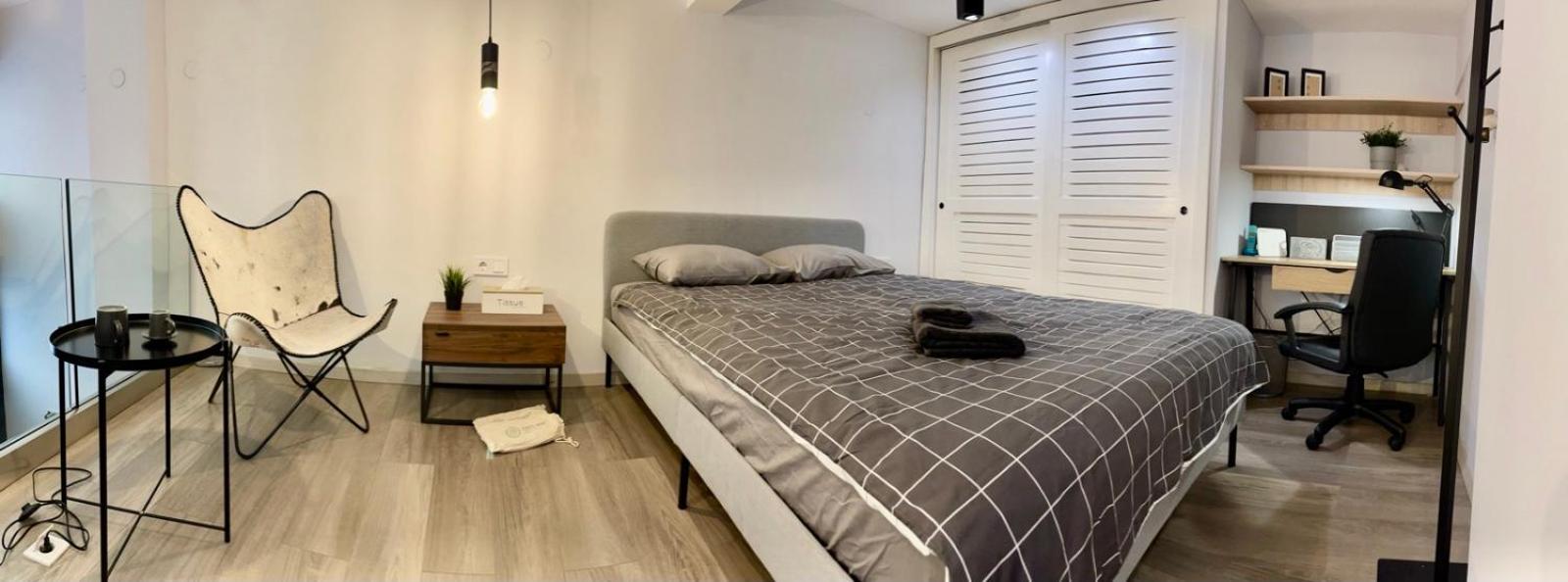One-Bedroom Apartment