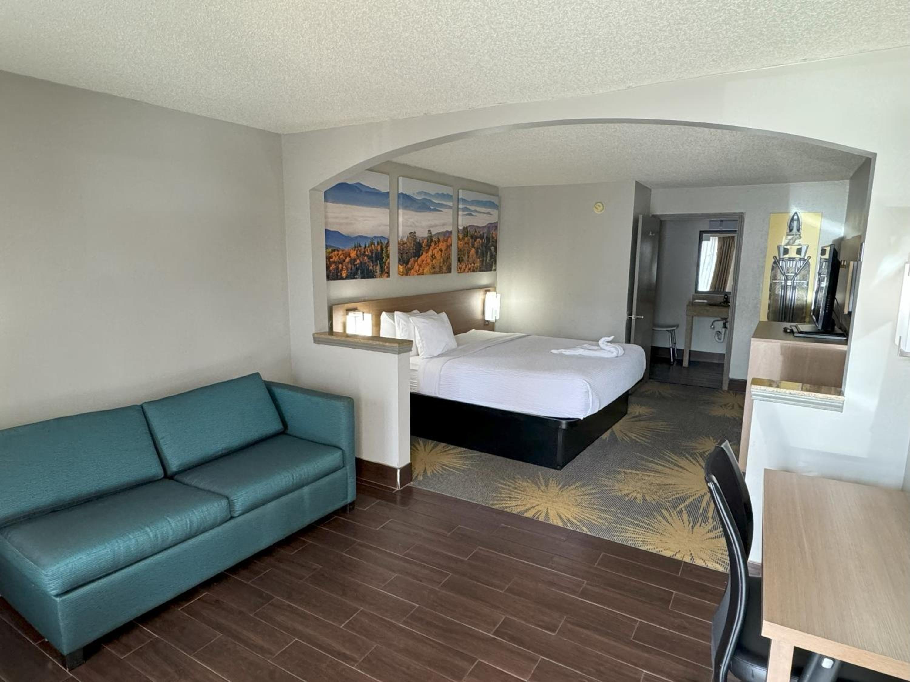 King Room - Disability Access/Non-Smoking - Photo 1