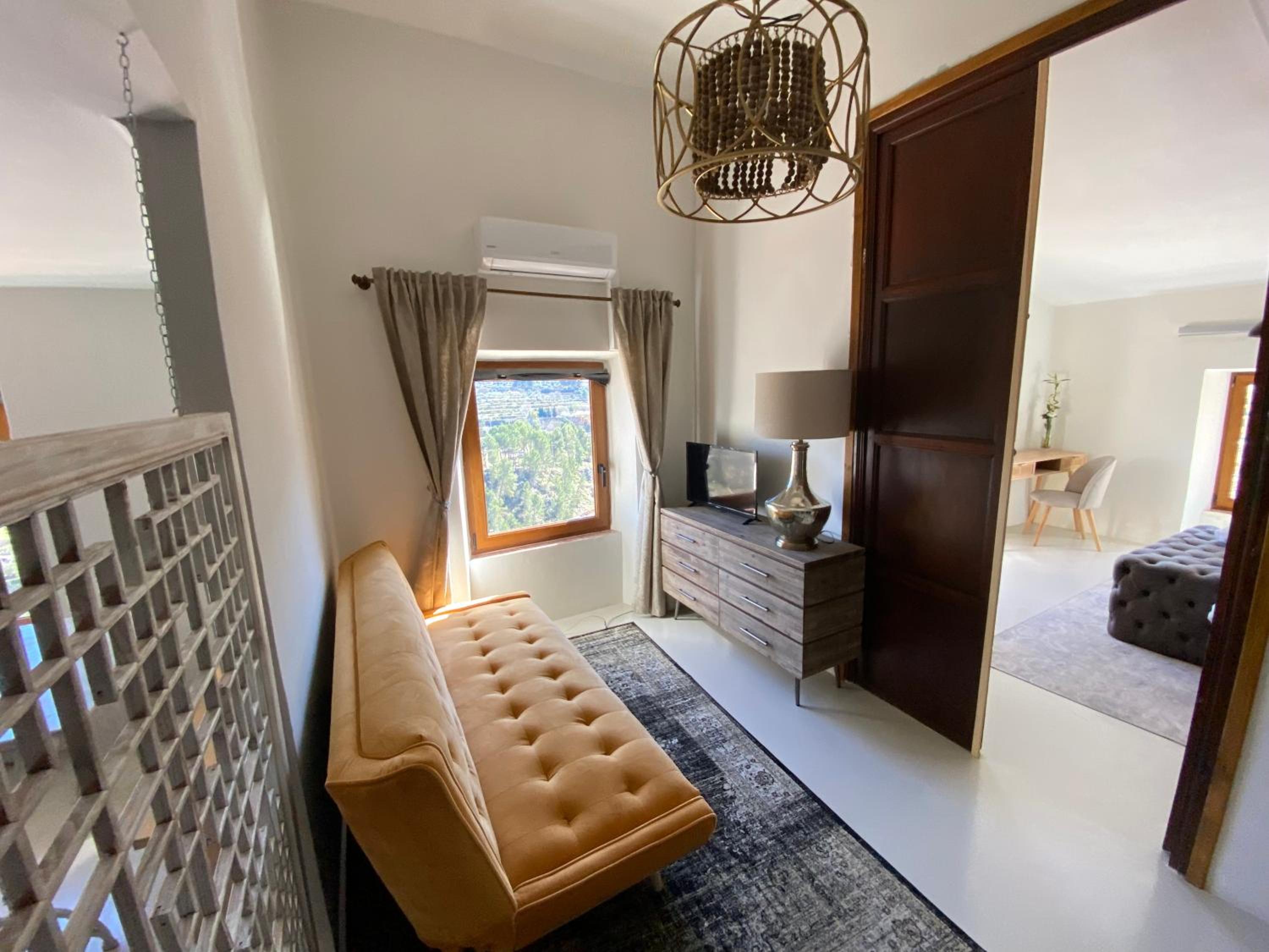 Junior Suite with Mountain View - Photo 4