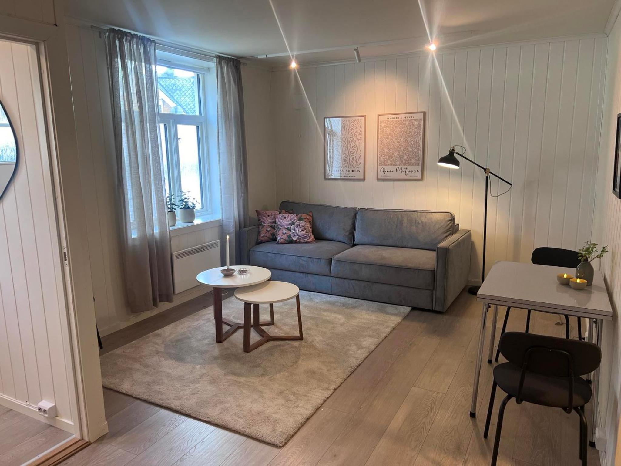 One-Bedroom Apartment photo 1