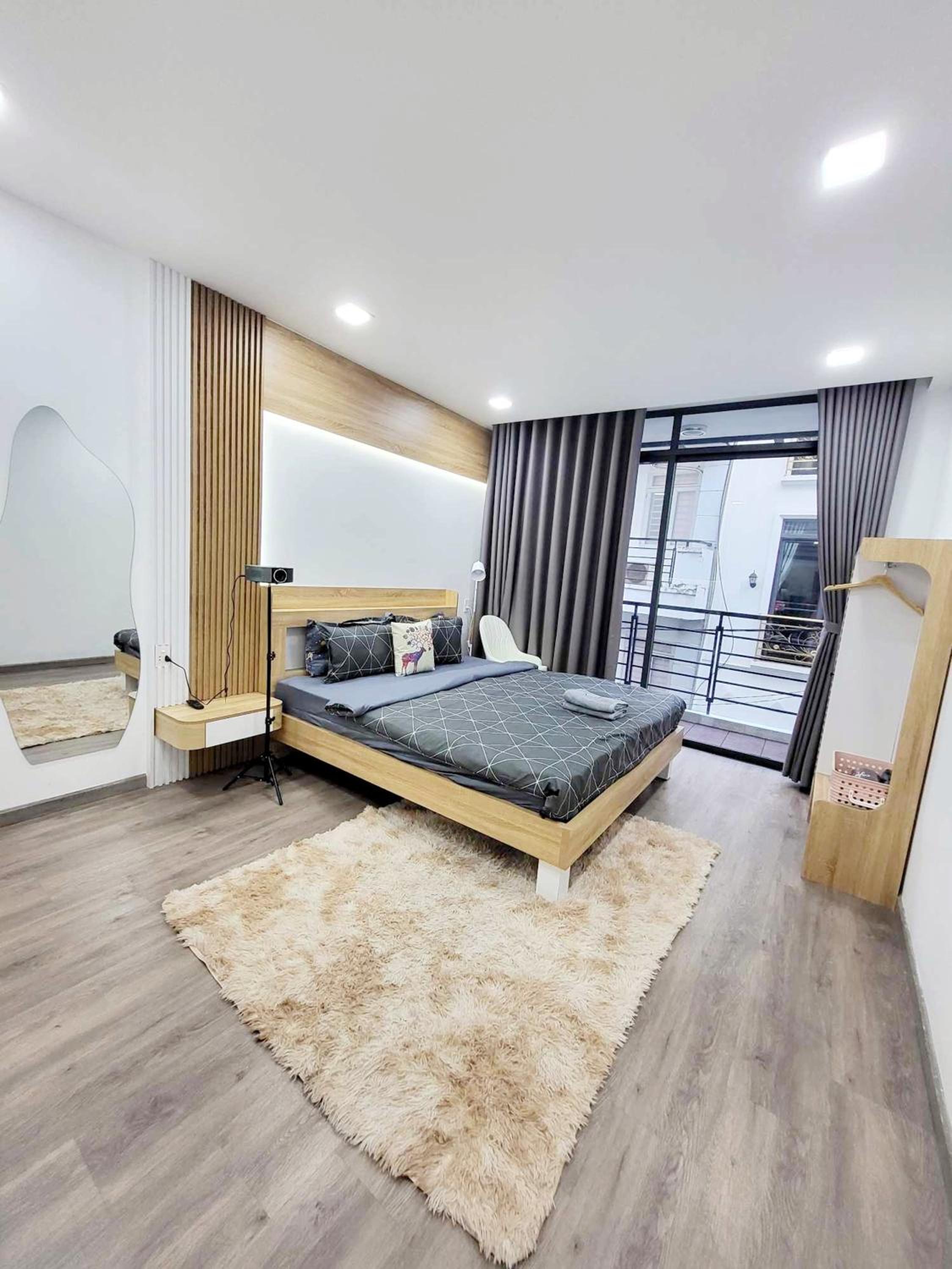 One-Bedroom Apartment with Balcony