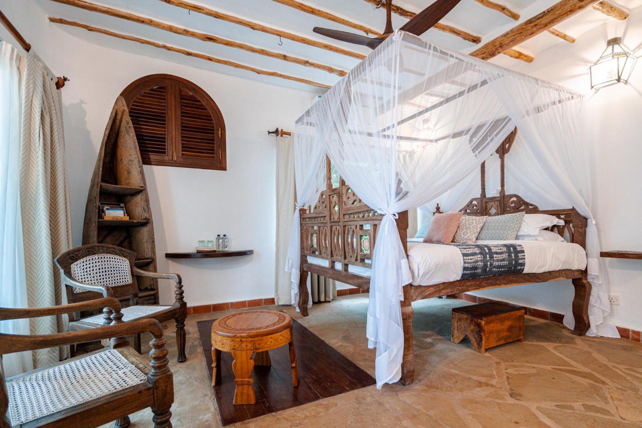 One-Bedroom Suite with Ocean View - Photo 4
