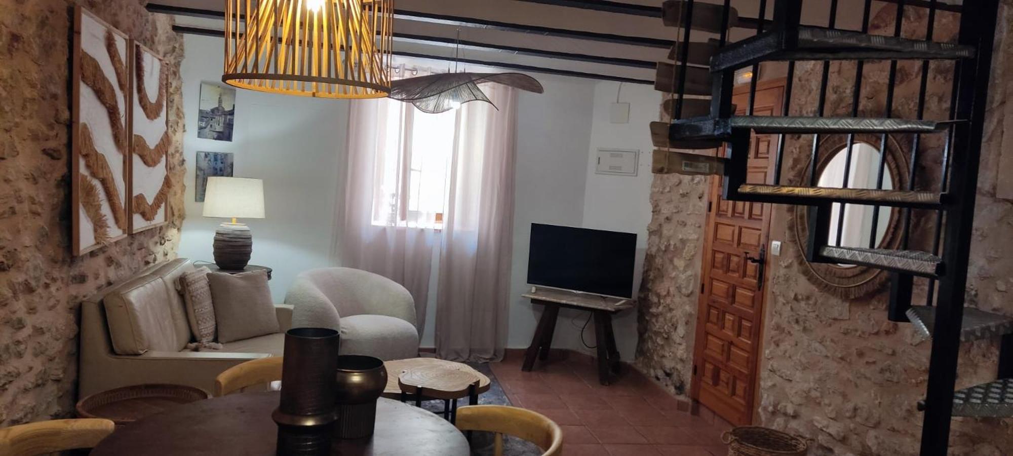 Studio Apartment - Photo 4