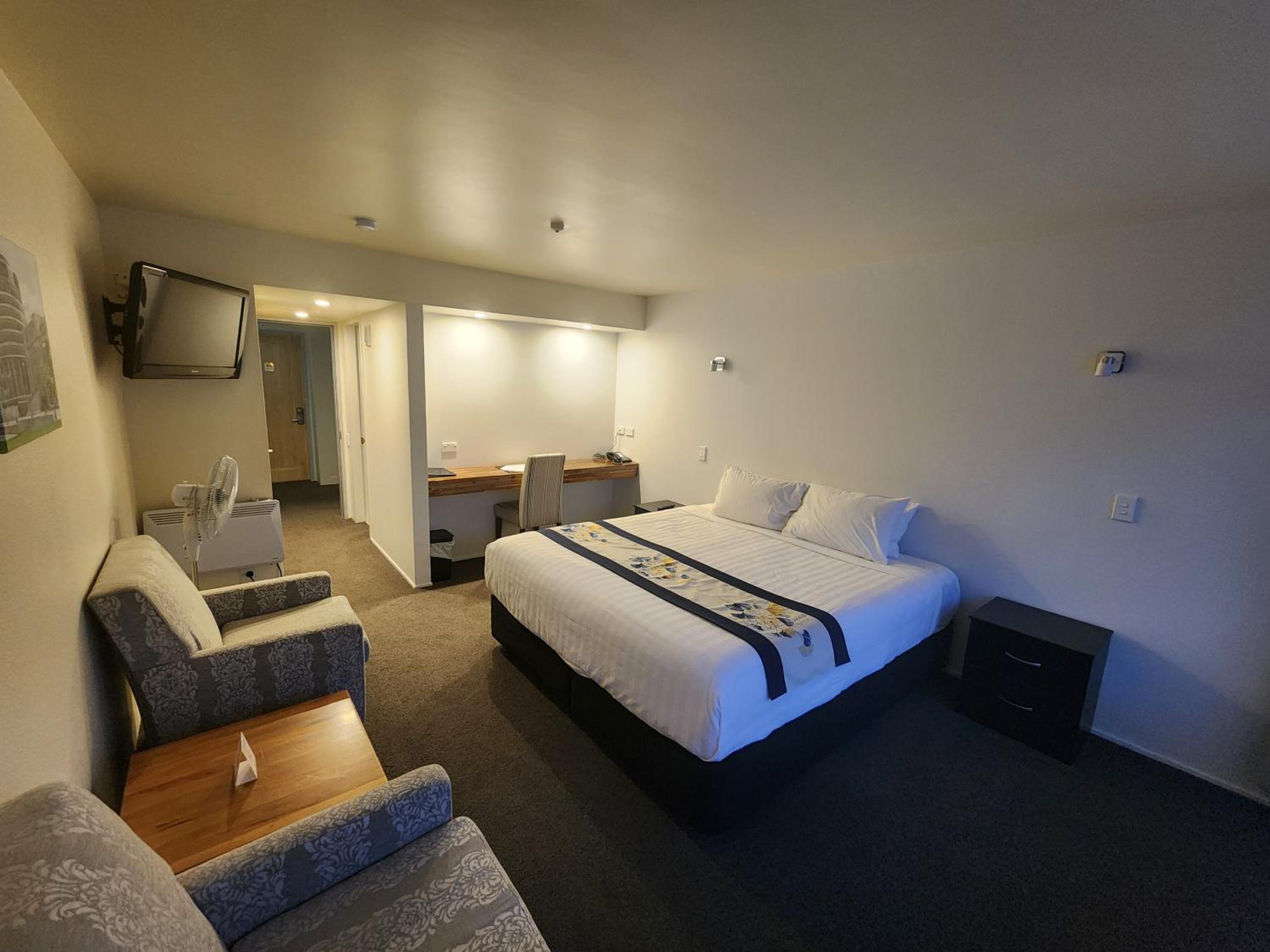 Deluxe King Room