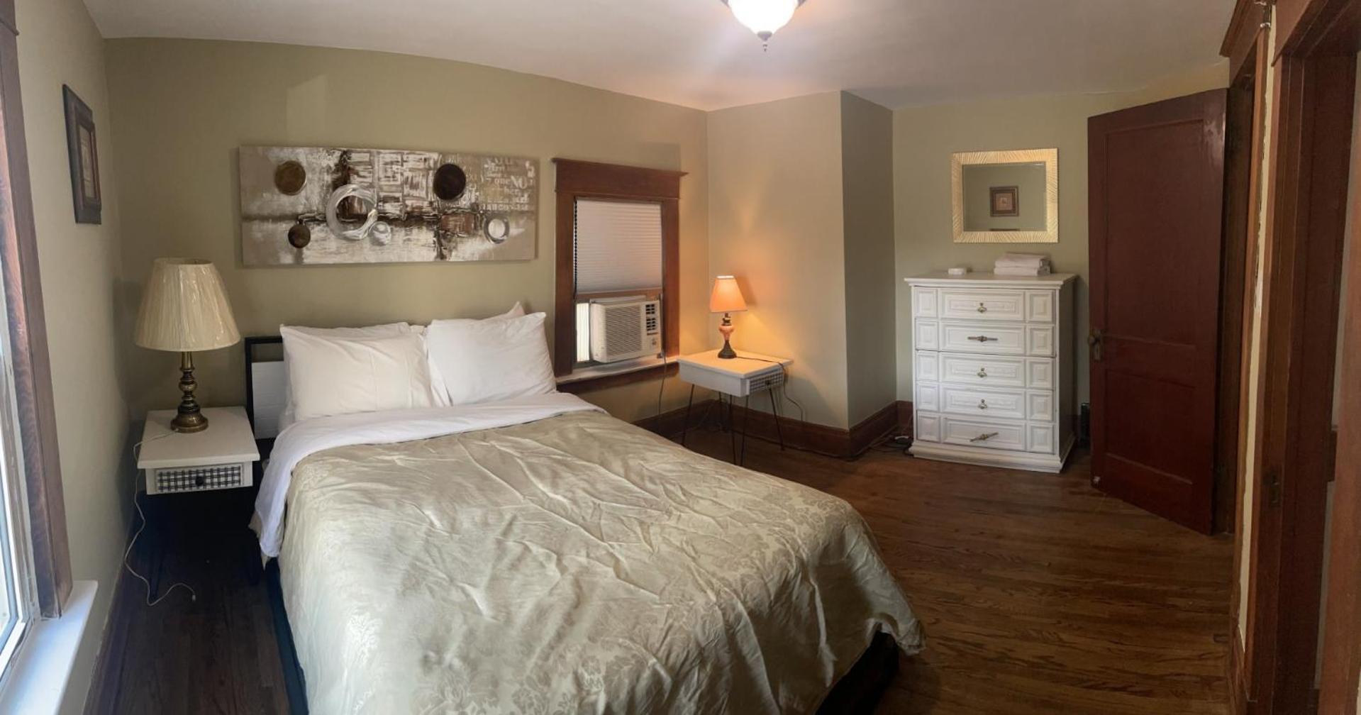 Four-Bedroom House photo 1