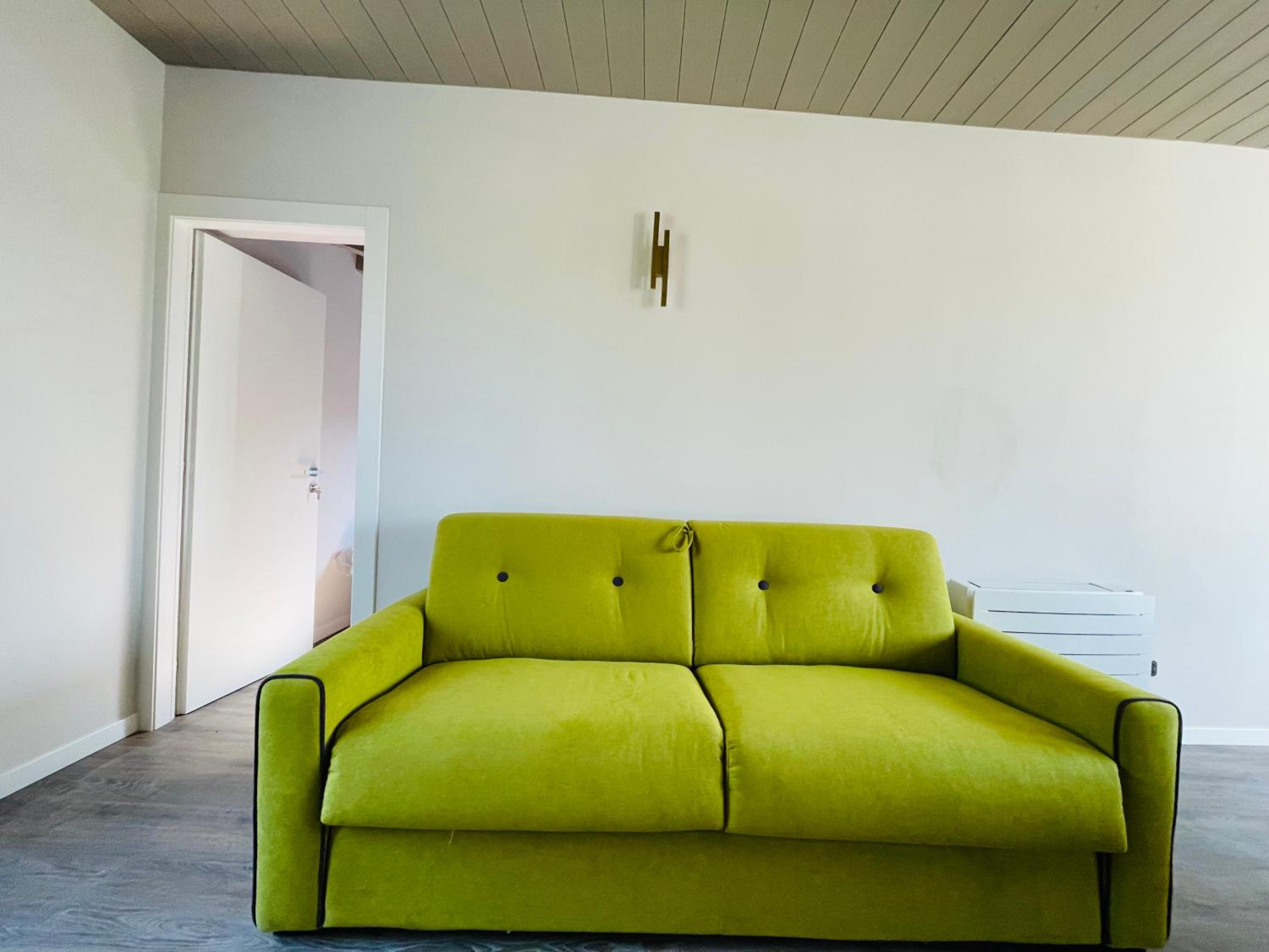 Two-Bedroom House - Photo 10