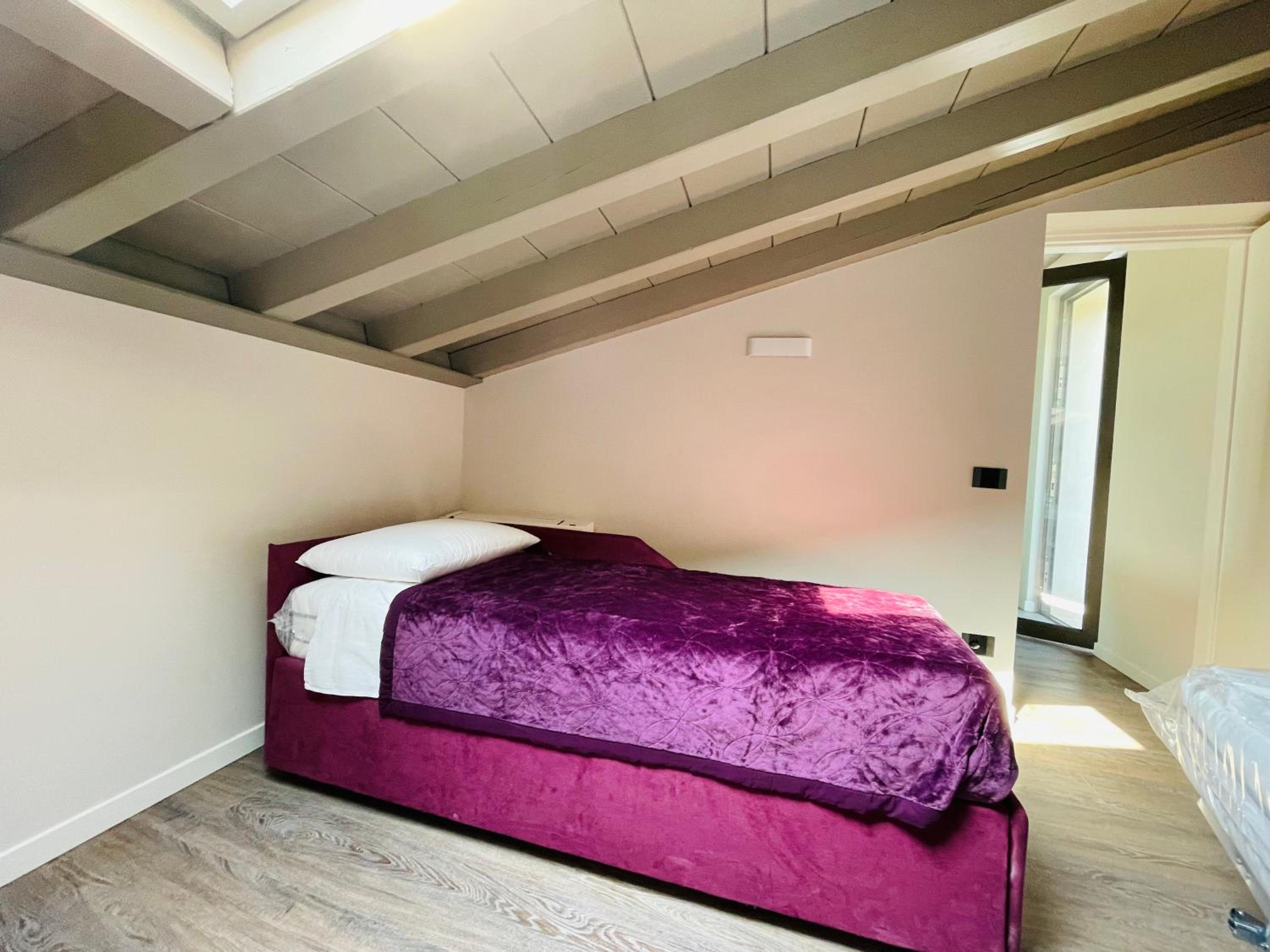 Two-Bedroom House - Photo 8