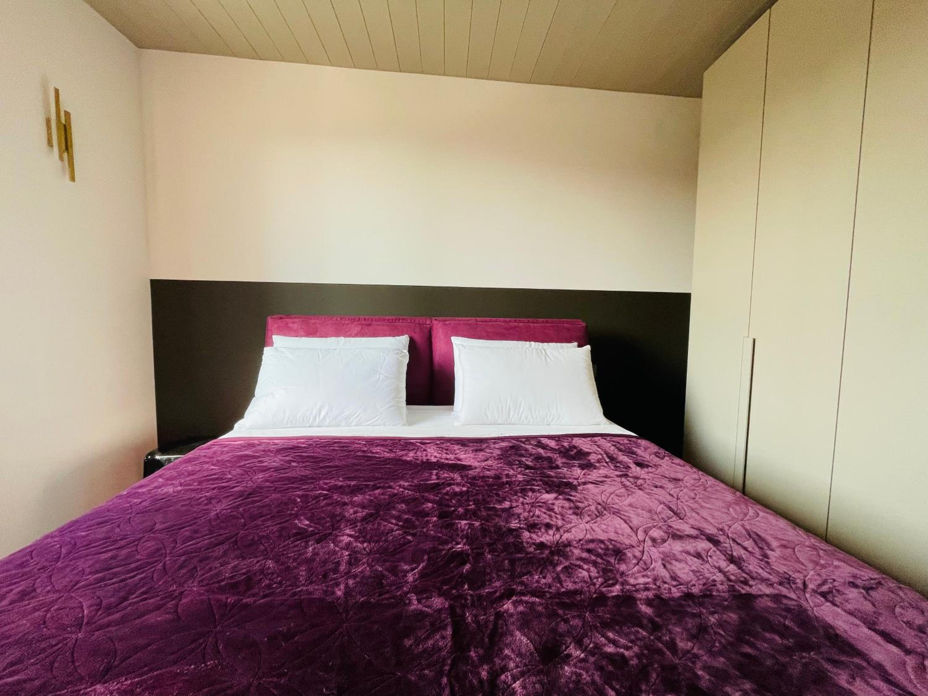 One-Bedroom House - Photo 1