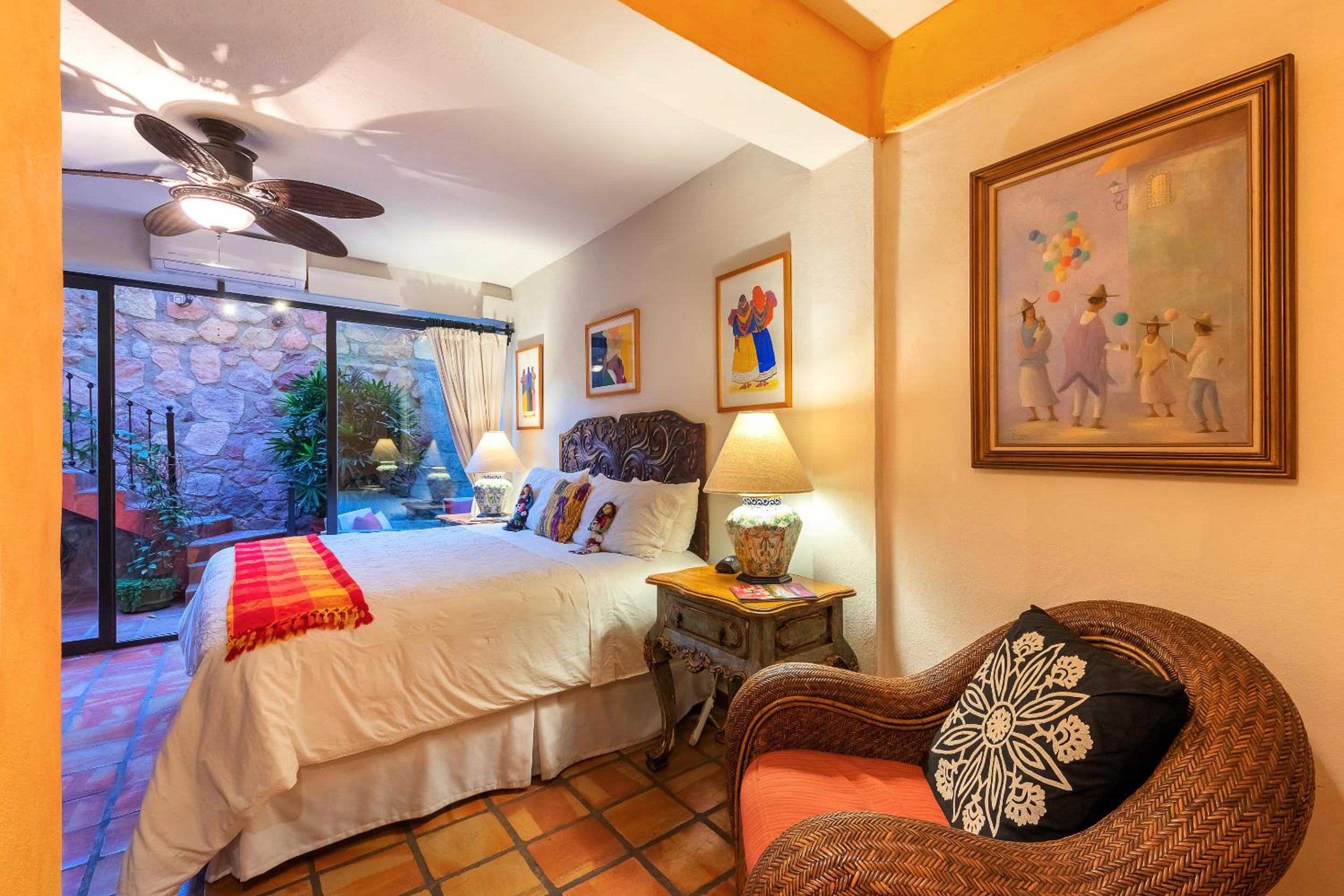 Deluxe King Room