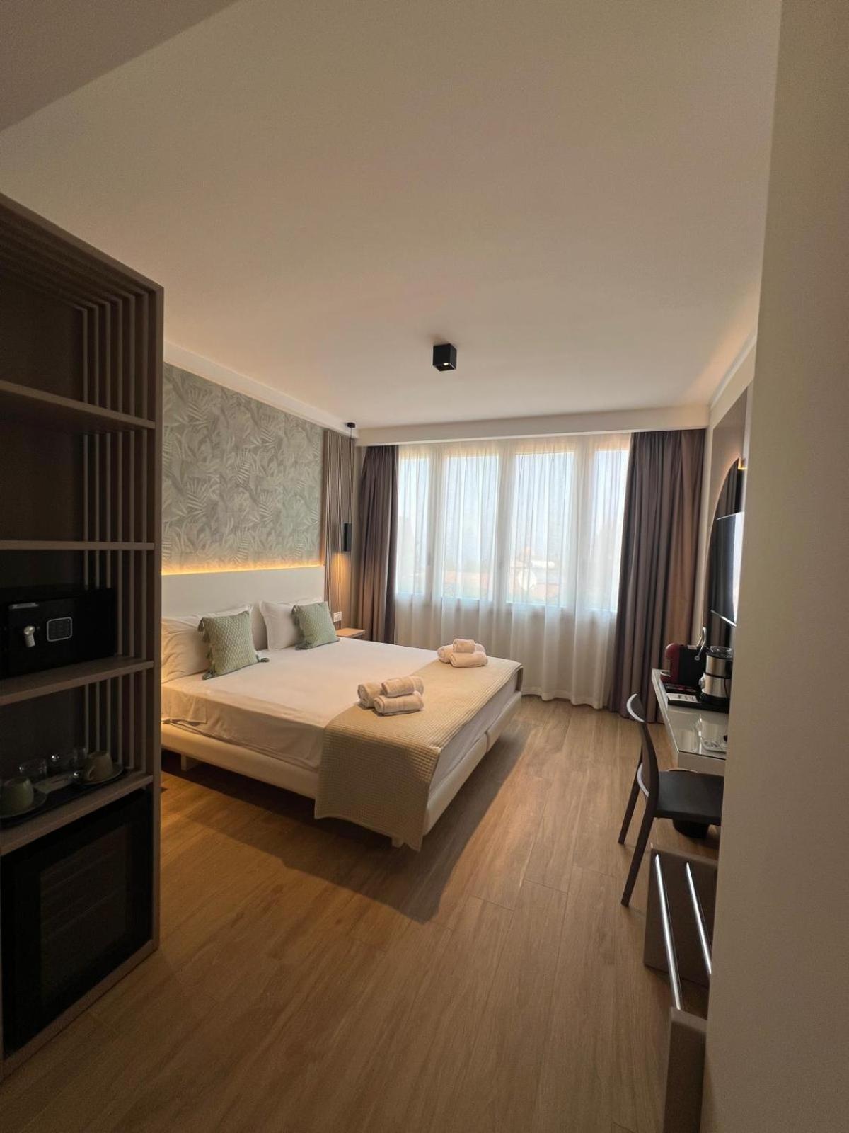 Superior Double or Twin Room with Sea View photo 3